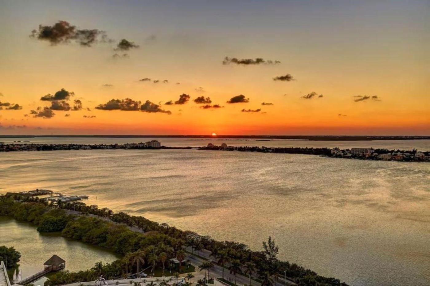 Luxury Junior Suite Sunset View