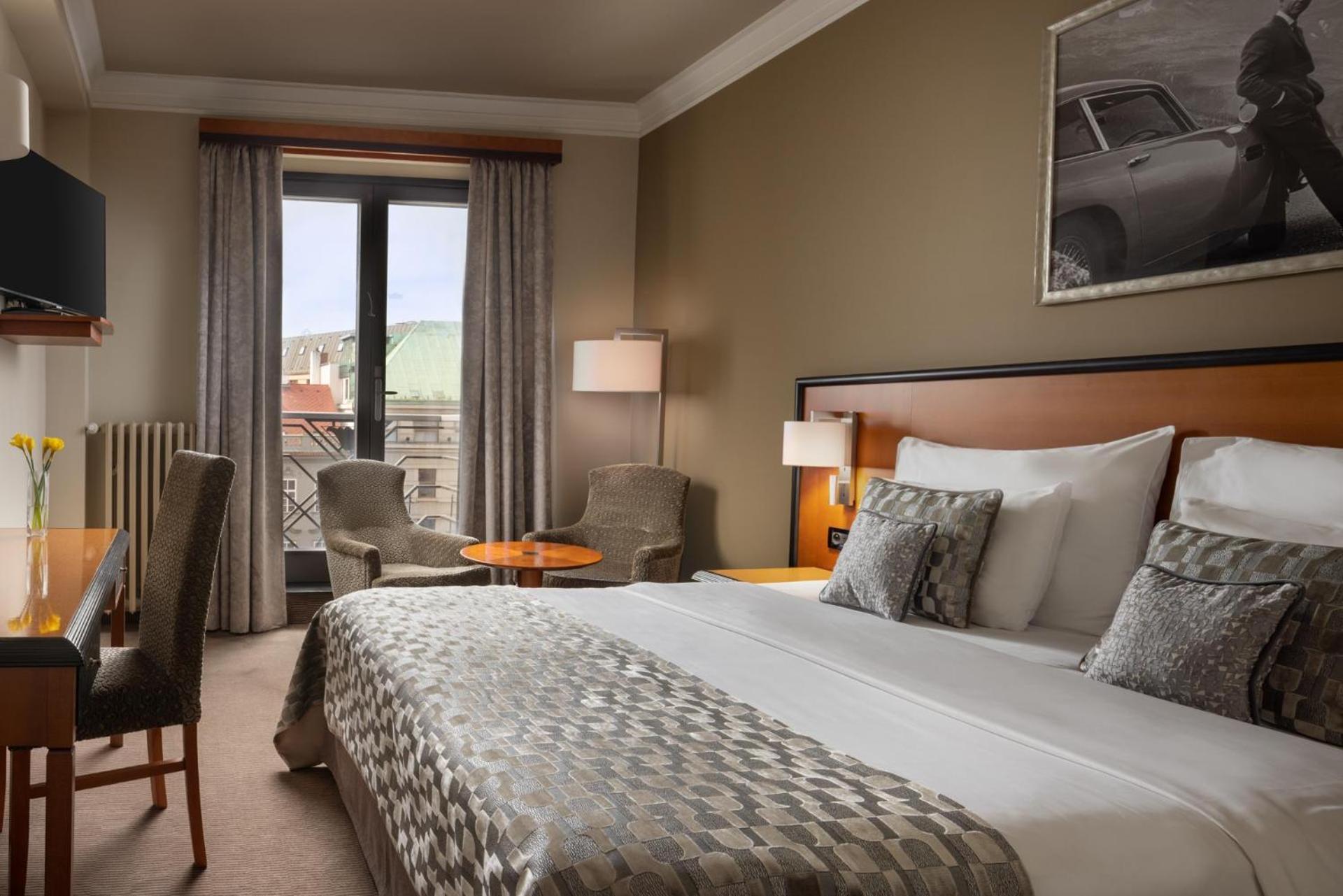 Superior Double or Twin Room City View