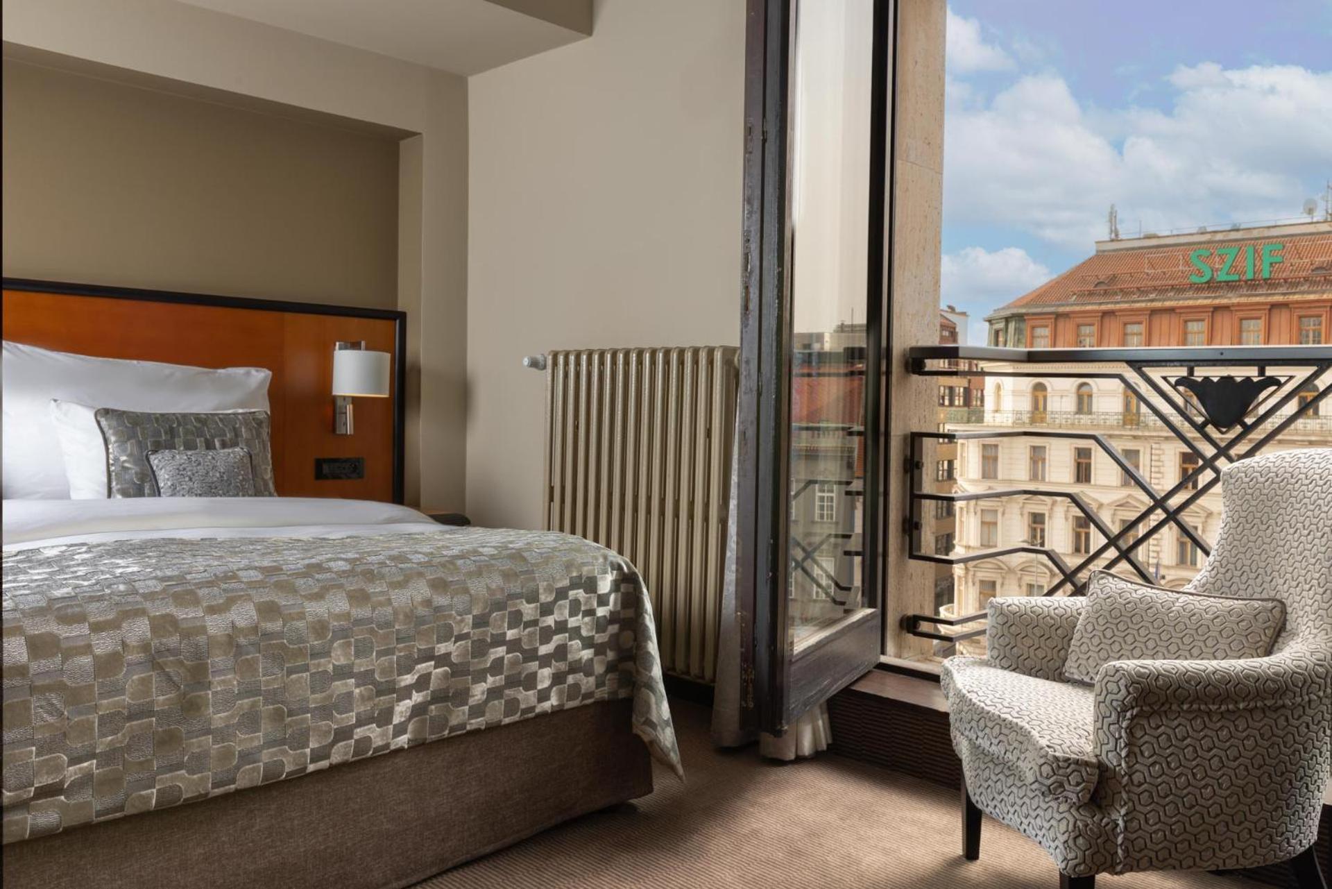 Superior Double or Twin Room City View