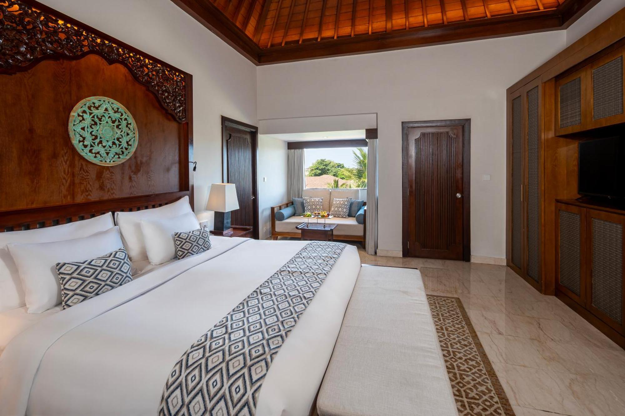 Resort Suite with Daily Afternoon Tea and Club Lounge Access
