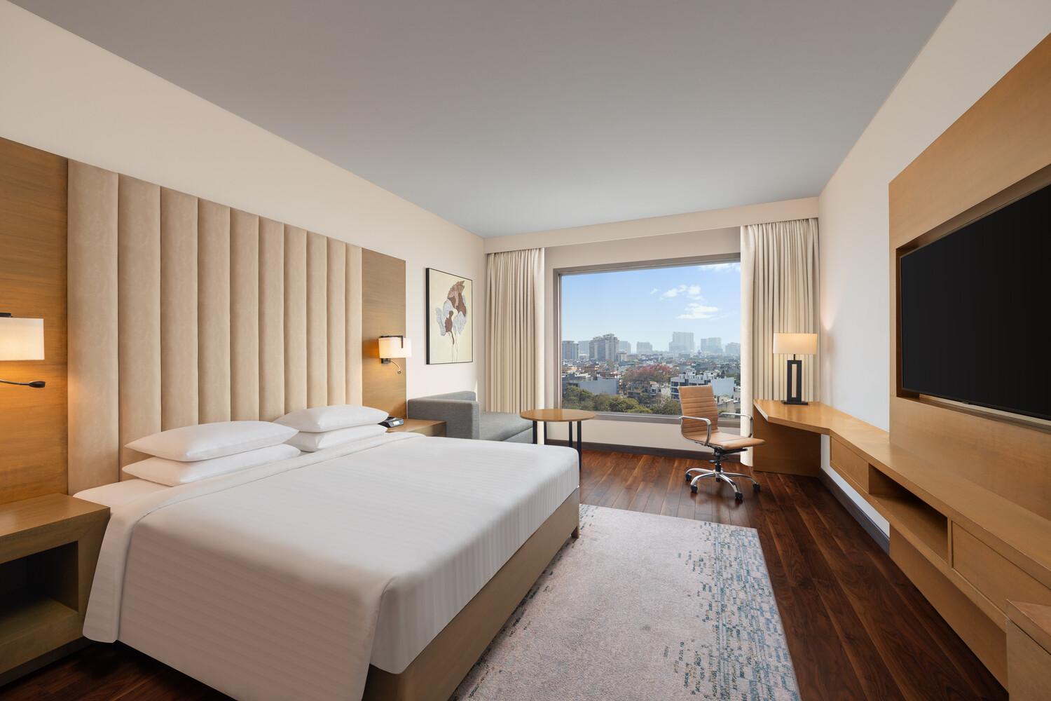 King Guest Room High Floor lounge access