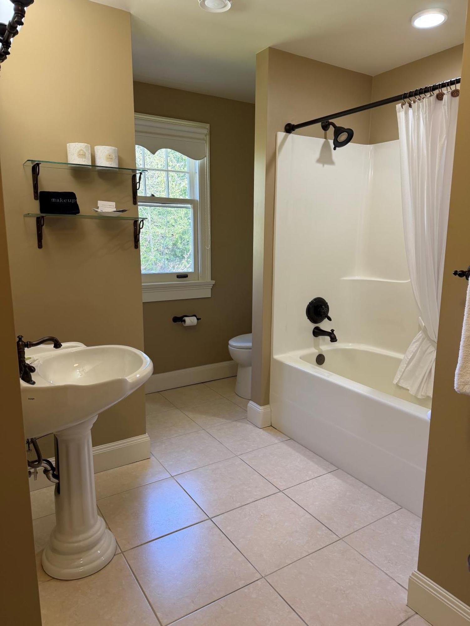 Superior King Suite