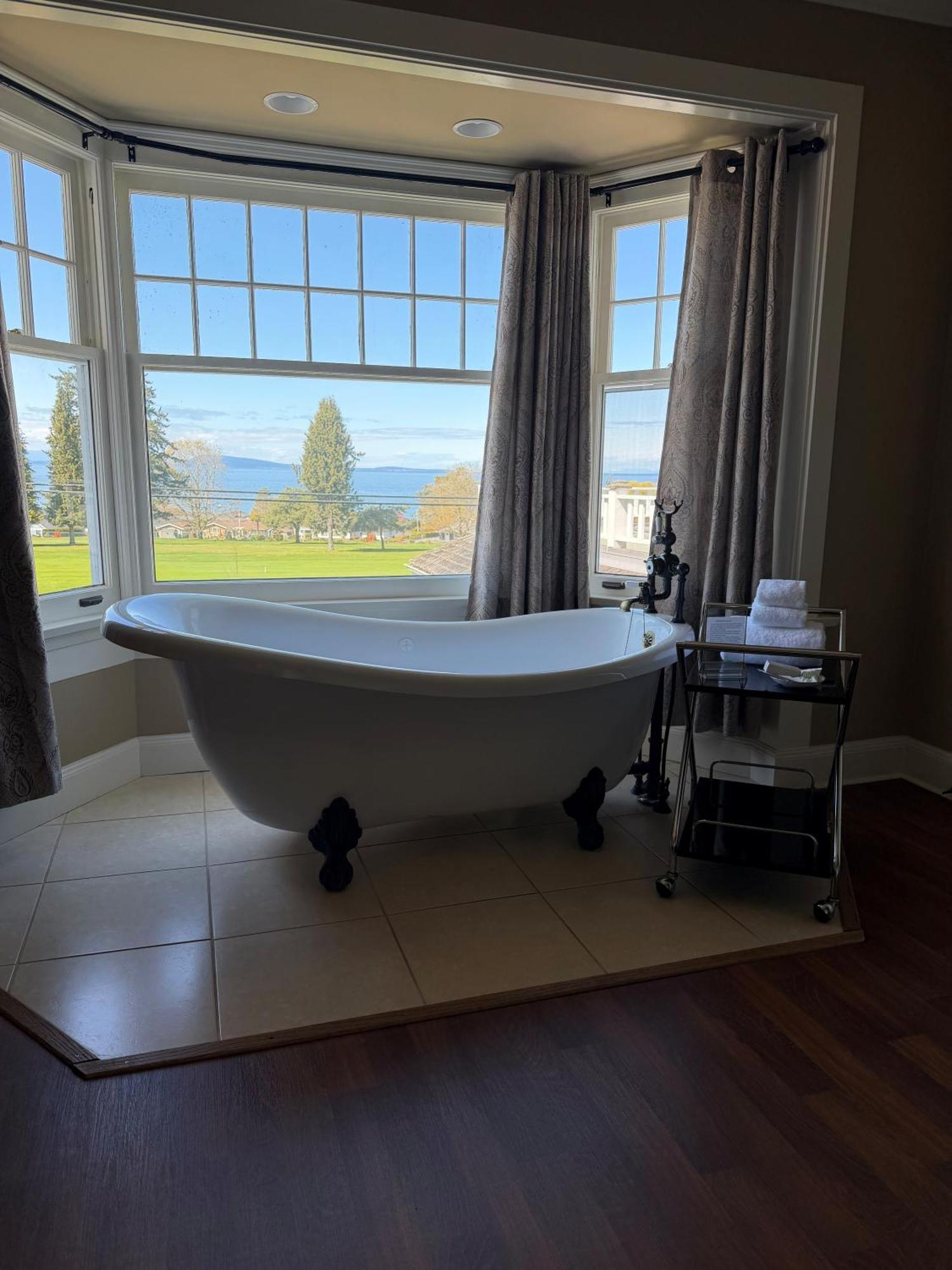 King Suite Ocean View
