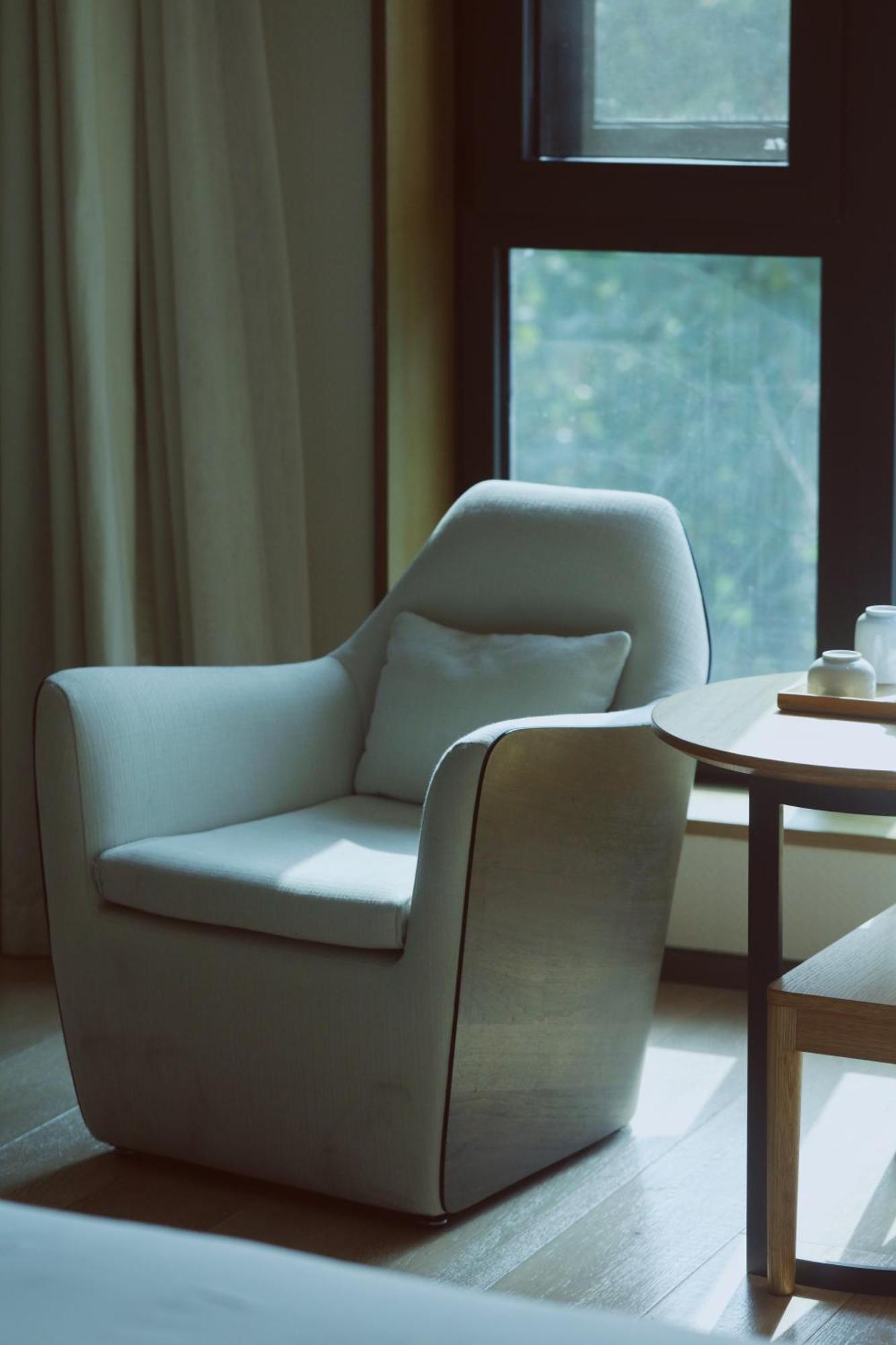Hill View Twin Room MiniBar daily afternoon tea