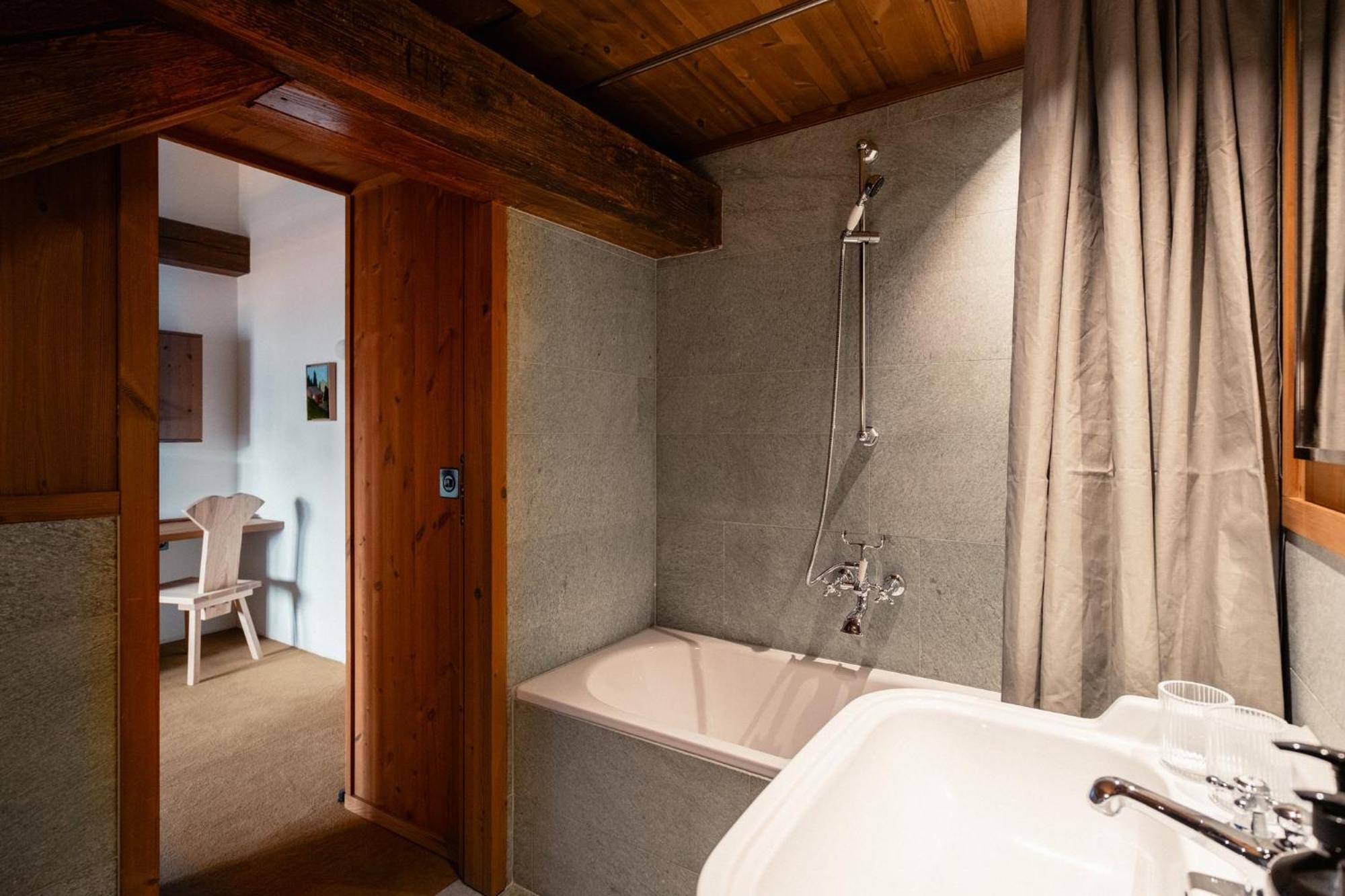 Attic Prestige Jungfrau view
