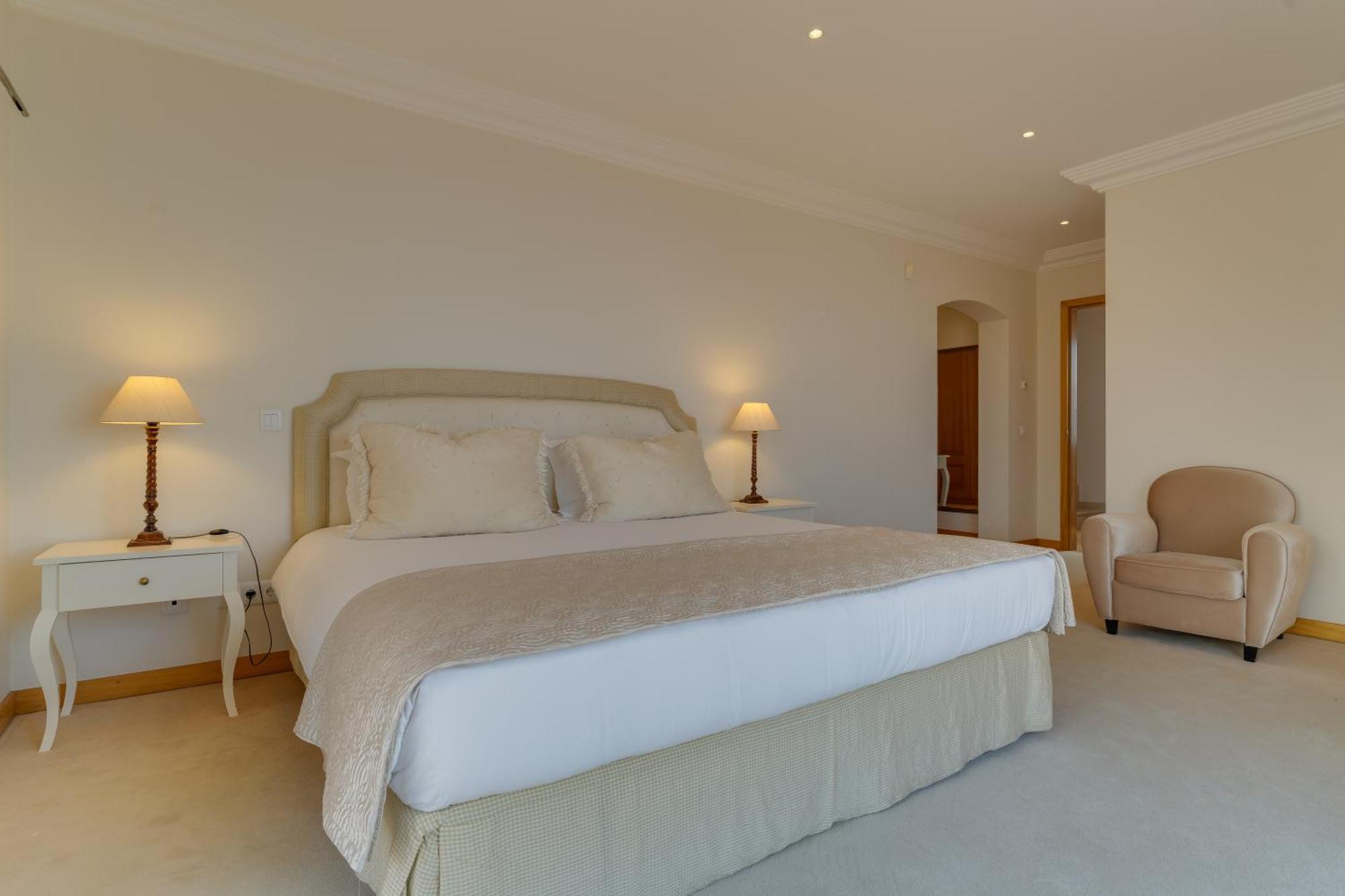Three-Bedroom Villa Sea View