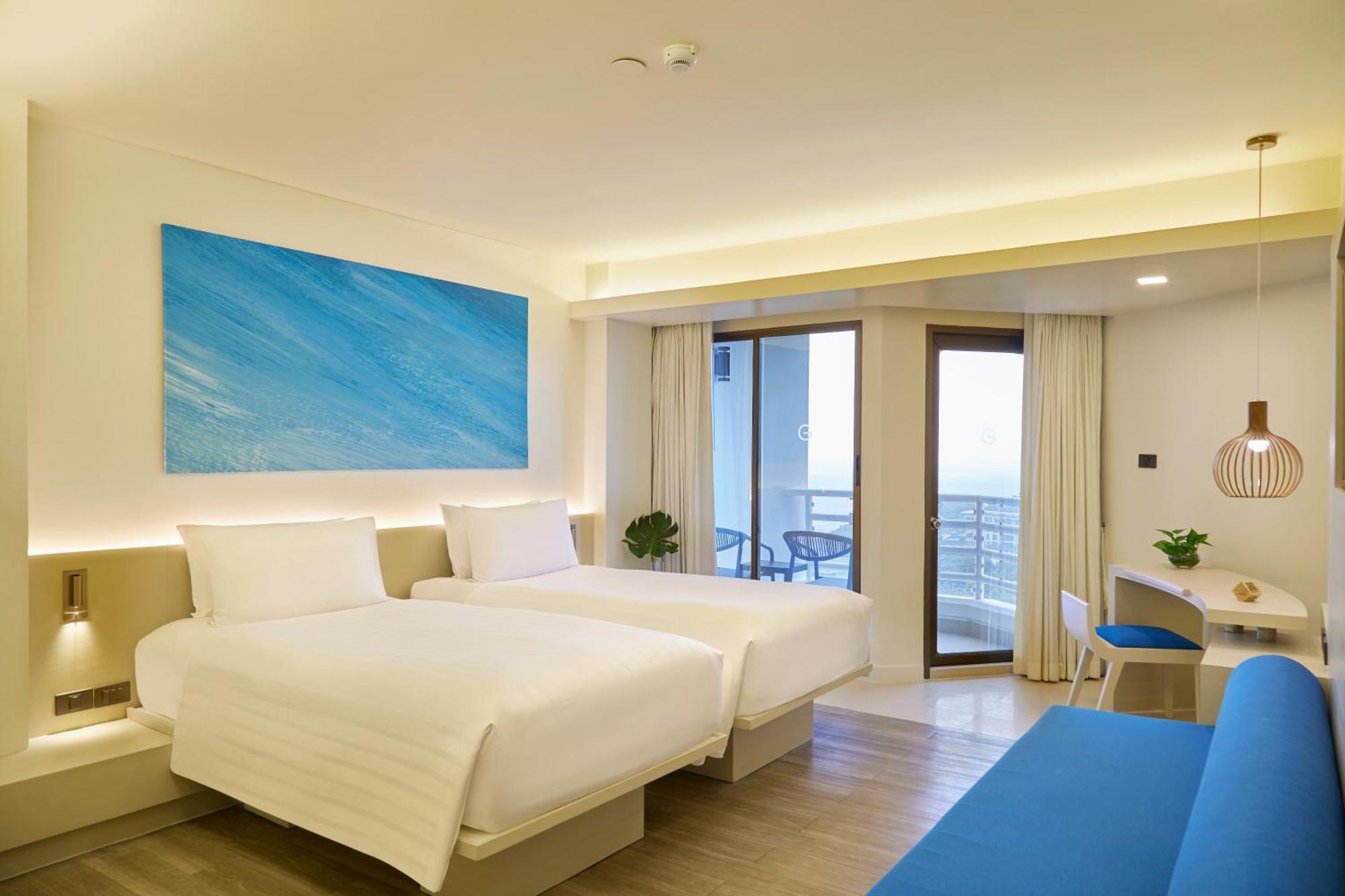Premium Two-Bedroom King Room with Two Twin Beds,1765826946:JPEG