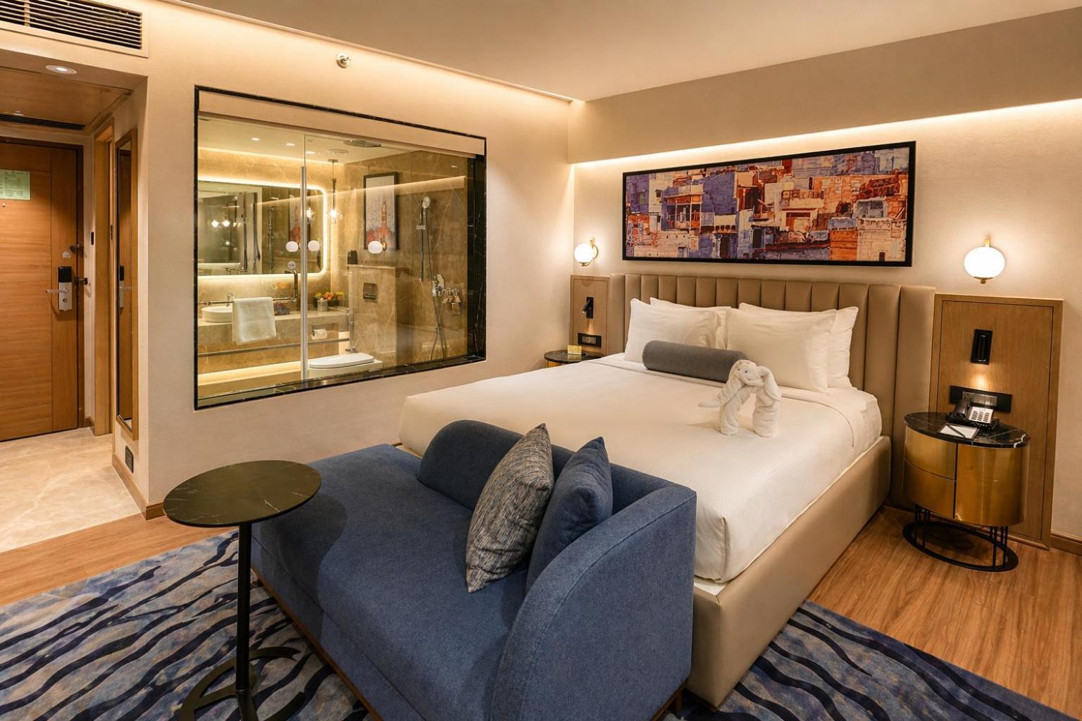 Superior King Room