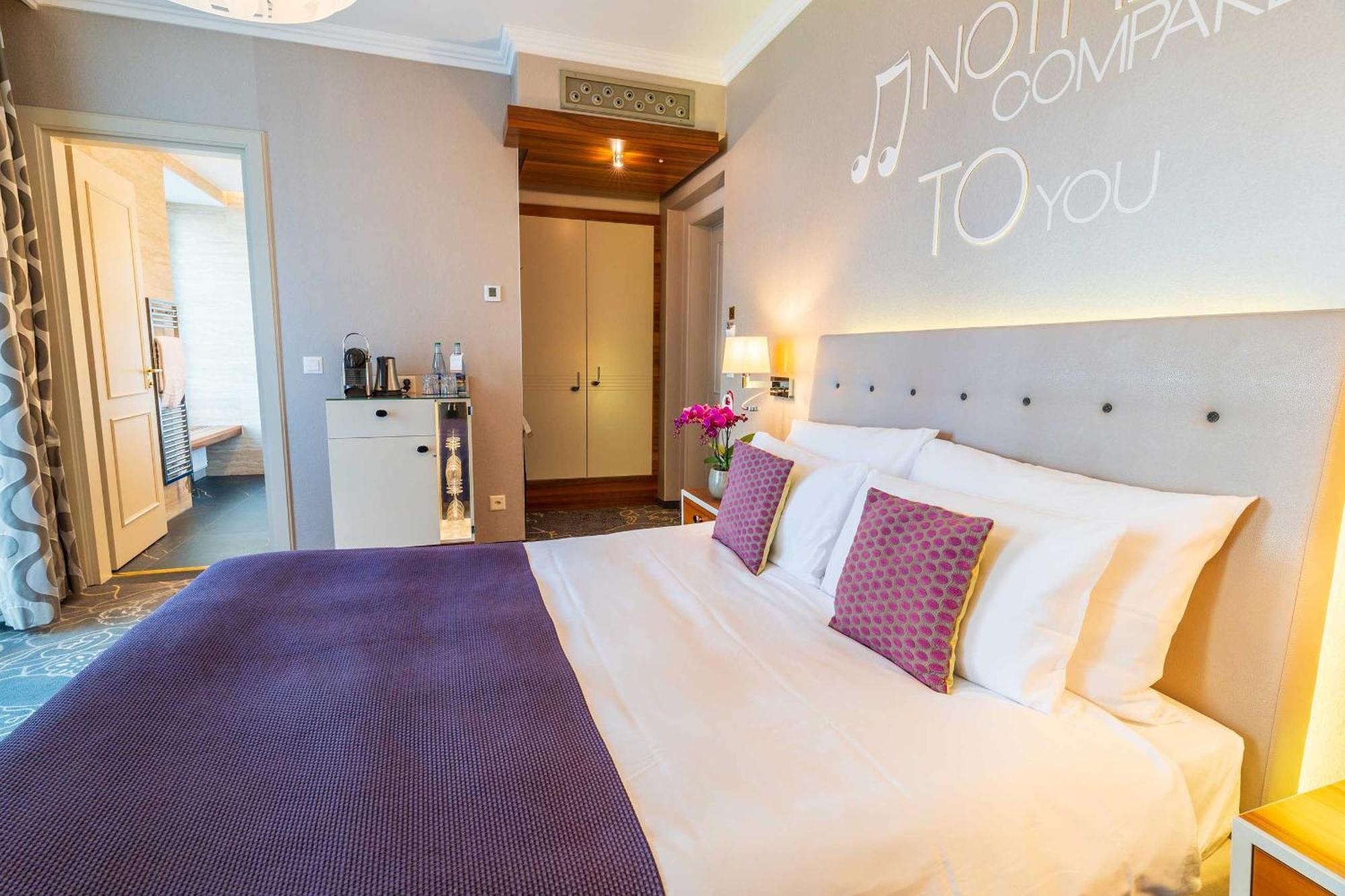 Style Double Room City View