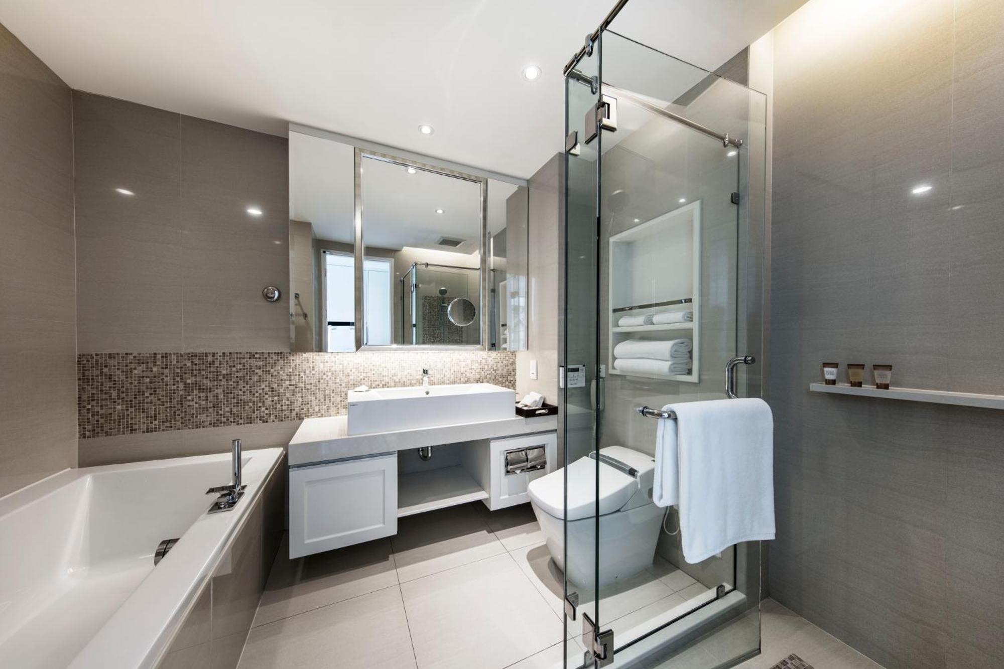 Deluxe Premium Double or Twin Room