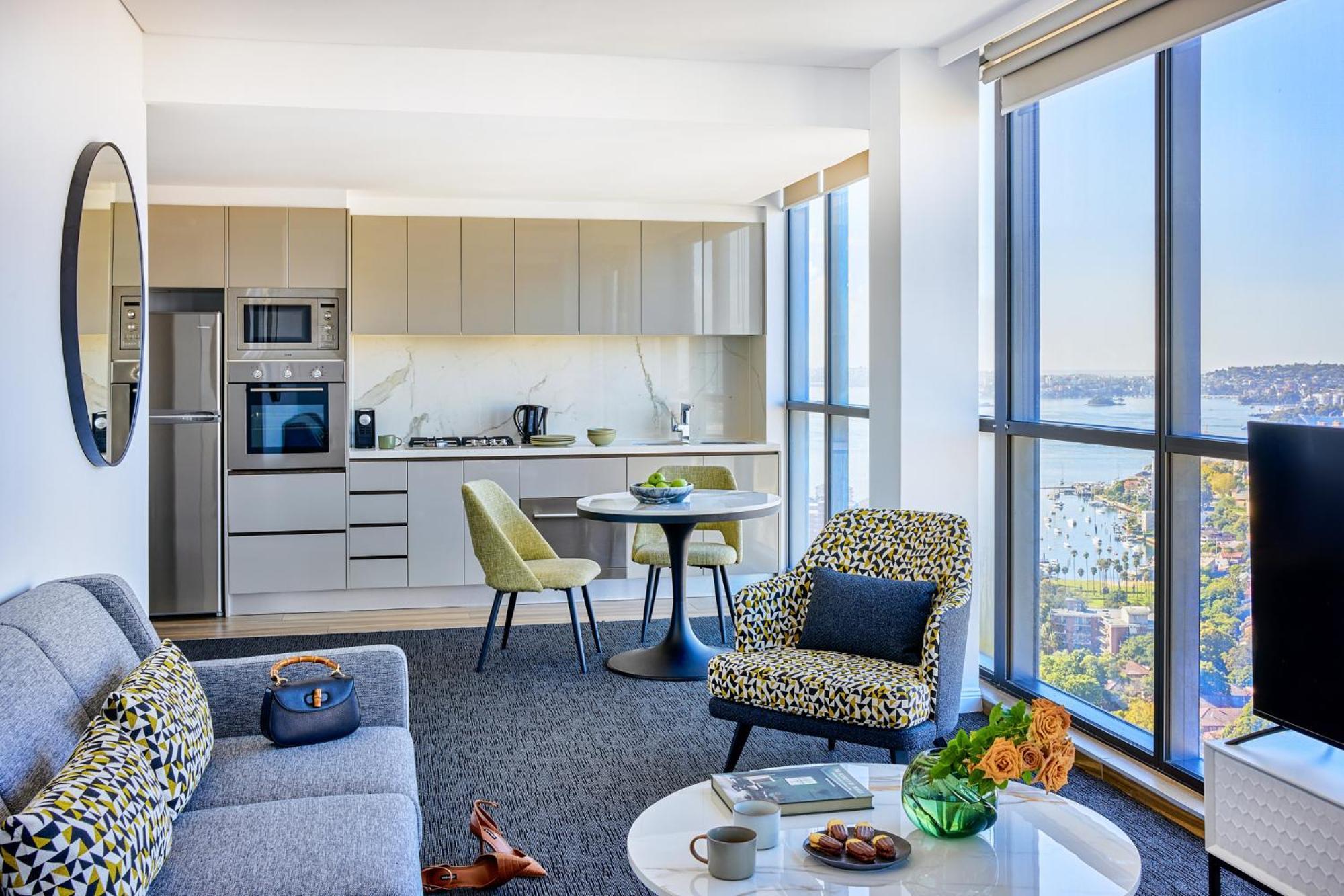 One-Bedroom Corner Harbour View