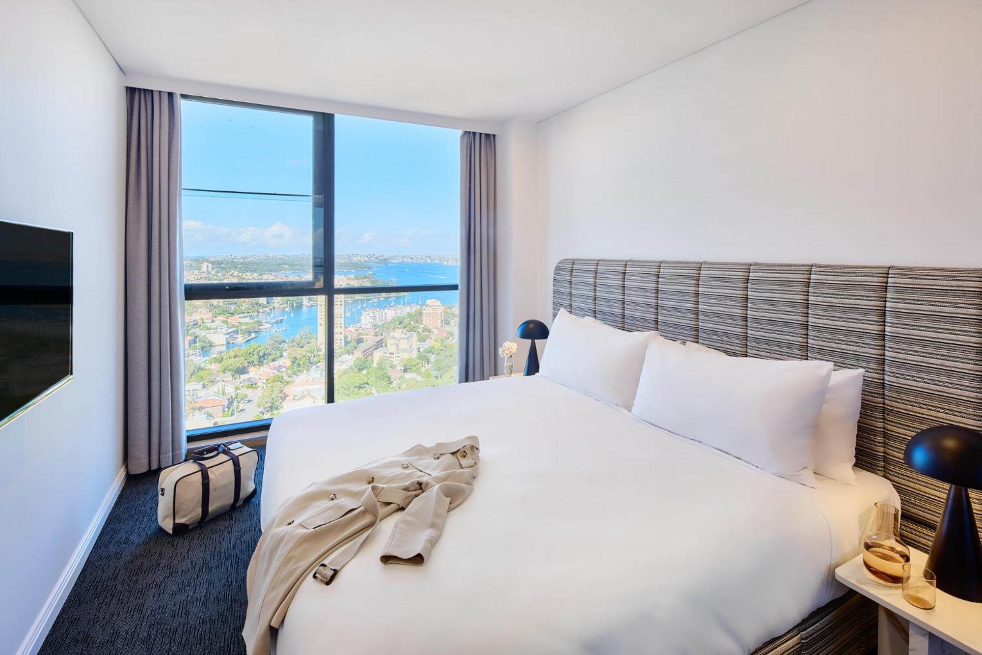 Two-Bedroom Corner Harbour View