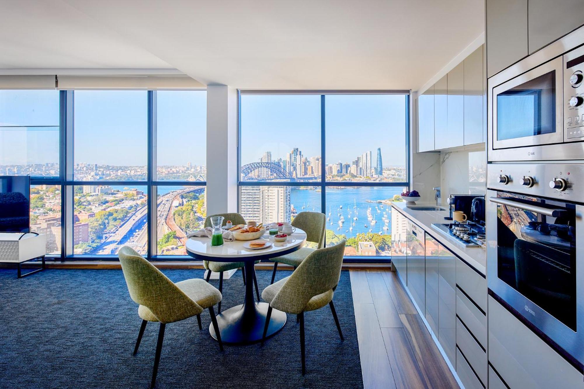 Two-Bedroom Corner Harbour View