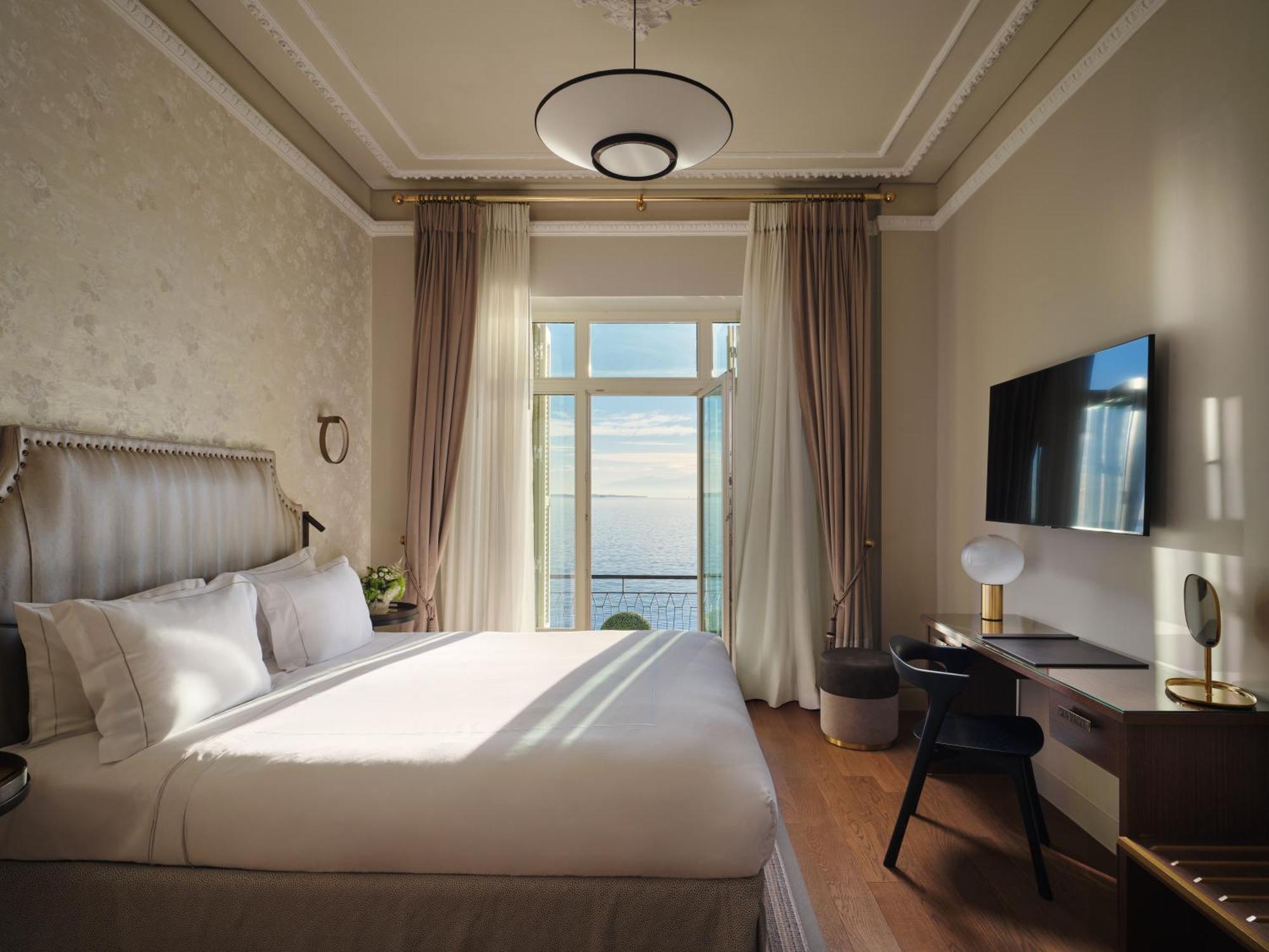 Méditerranée Suite Sea Front Balcony