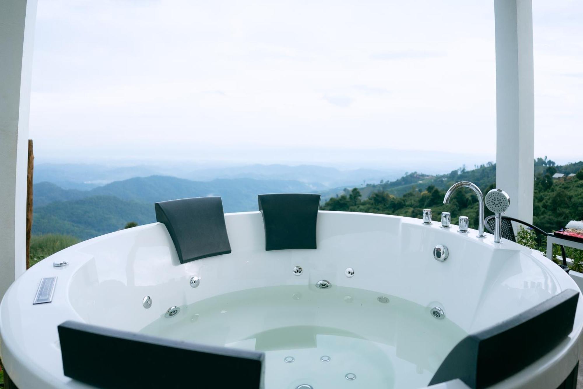 King Room Spa Bath