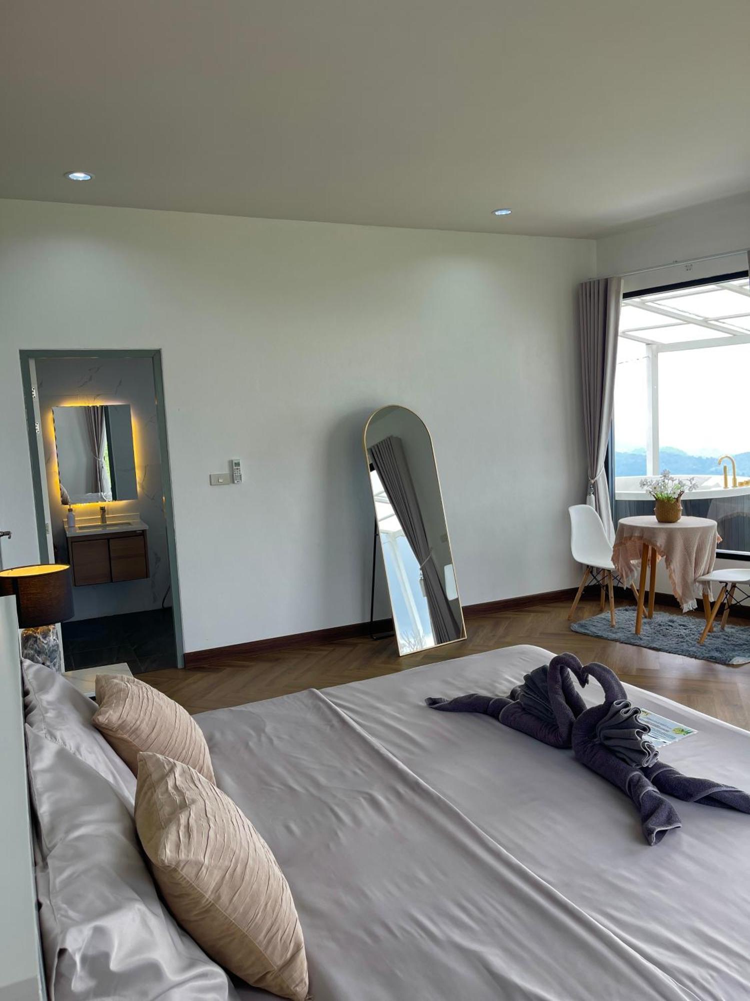 Suite Hot Tub