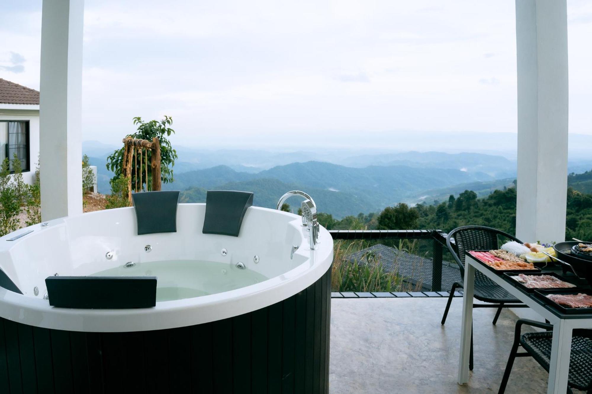 King Room Spa Bath