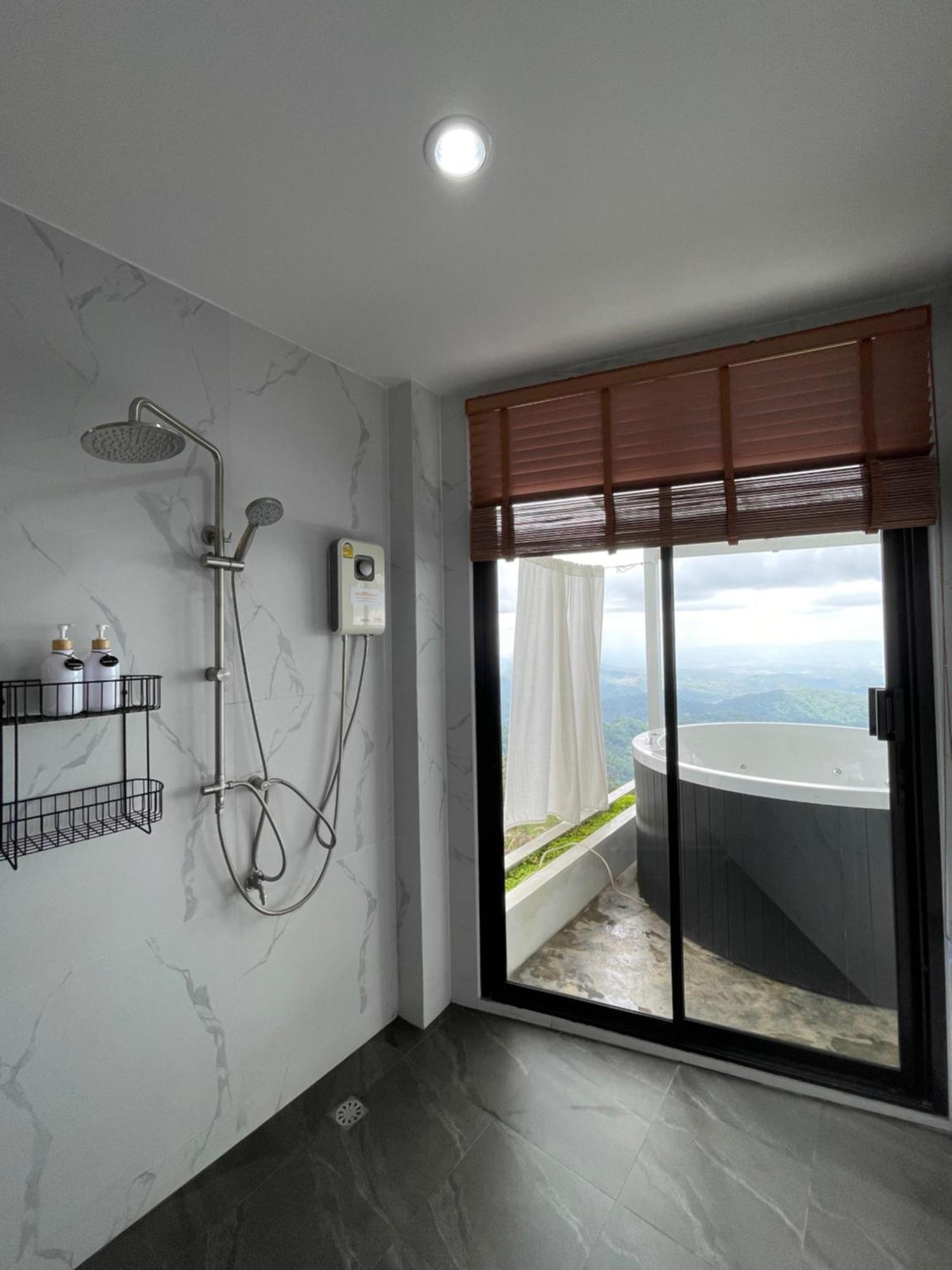 Suite Hot Tub