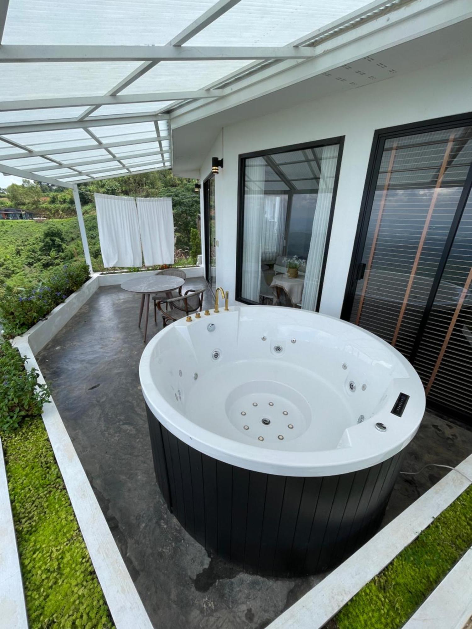 Suite Hot Tub