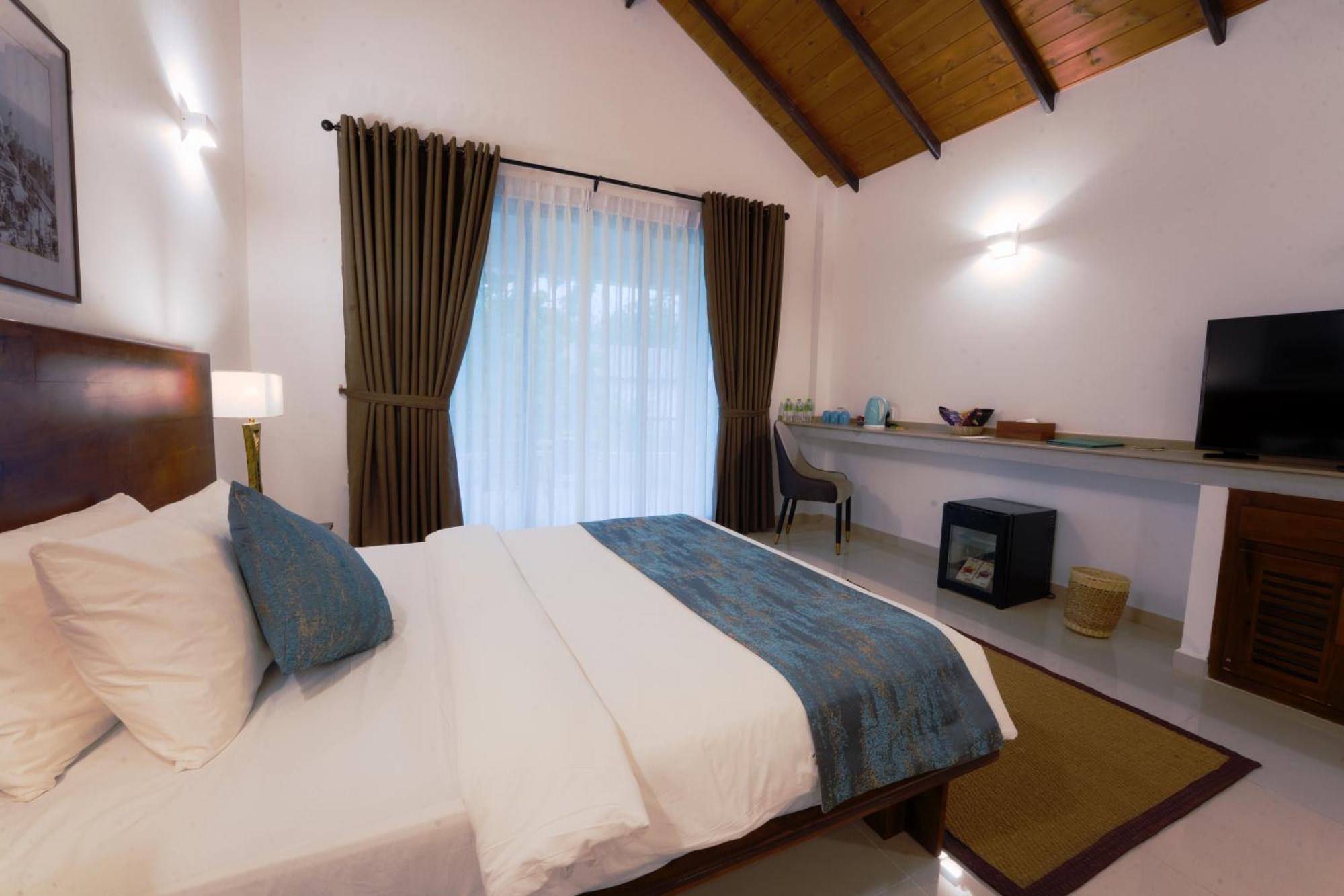 Breeze Bliss King Room Balcony