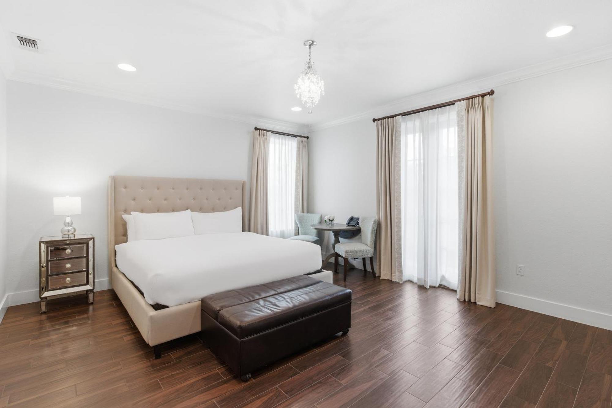 King Room with Balcony
