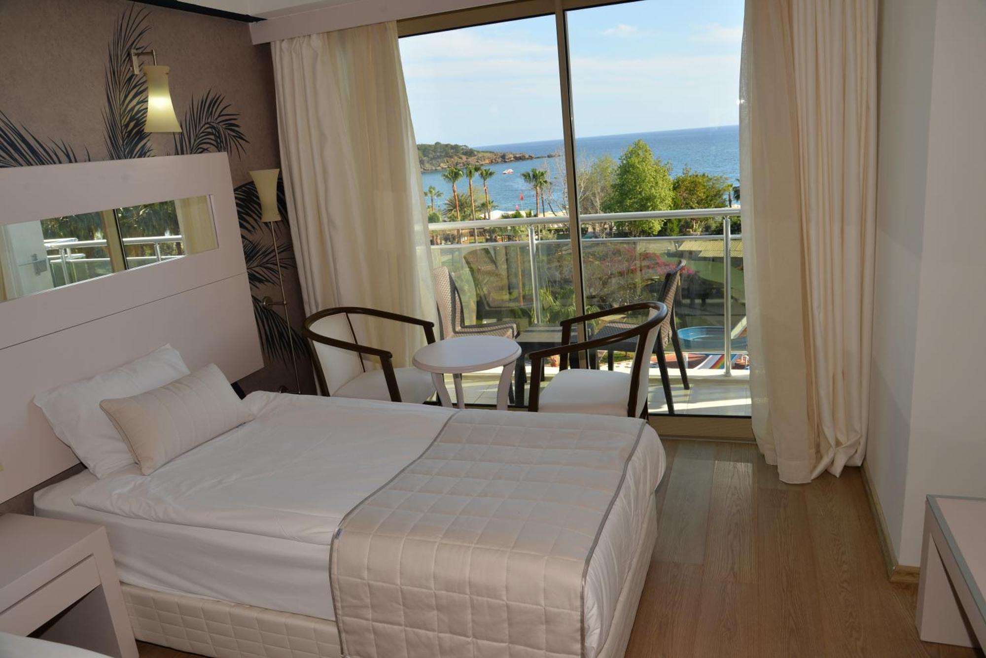 Standard Double or Twin Room Sea View