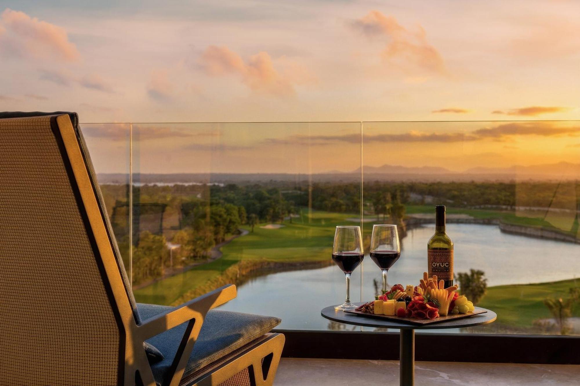Grand Junior Suite Golf View