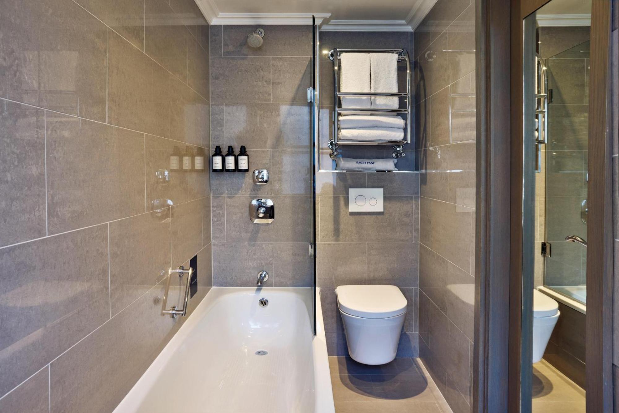 Superior Queen Room