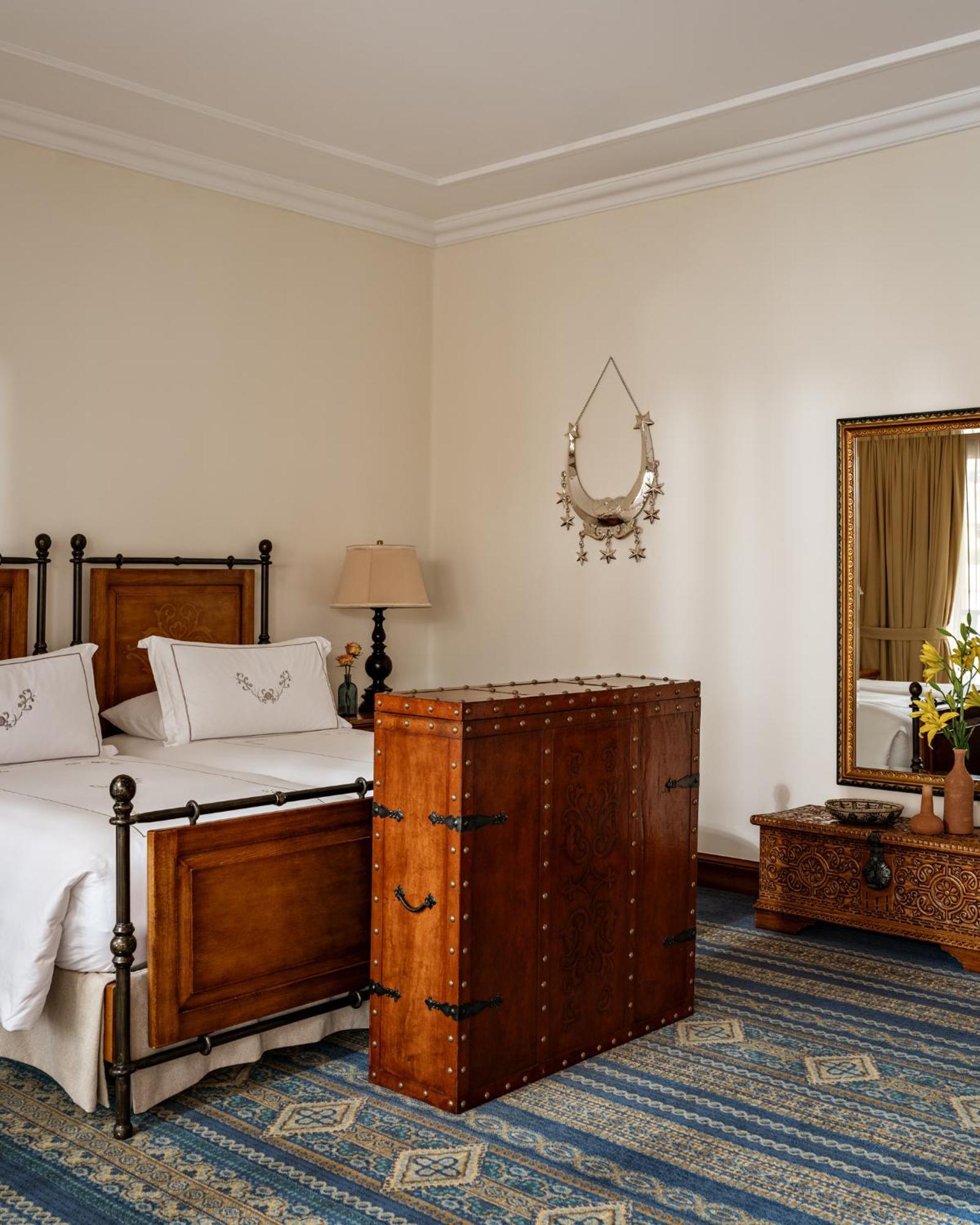 Deluxe Studio Suite