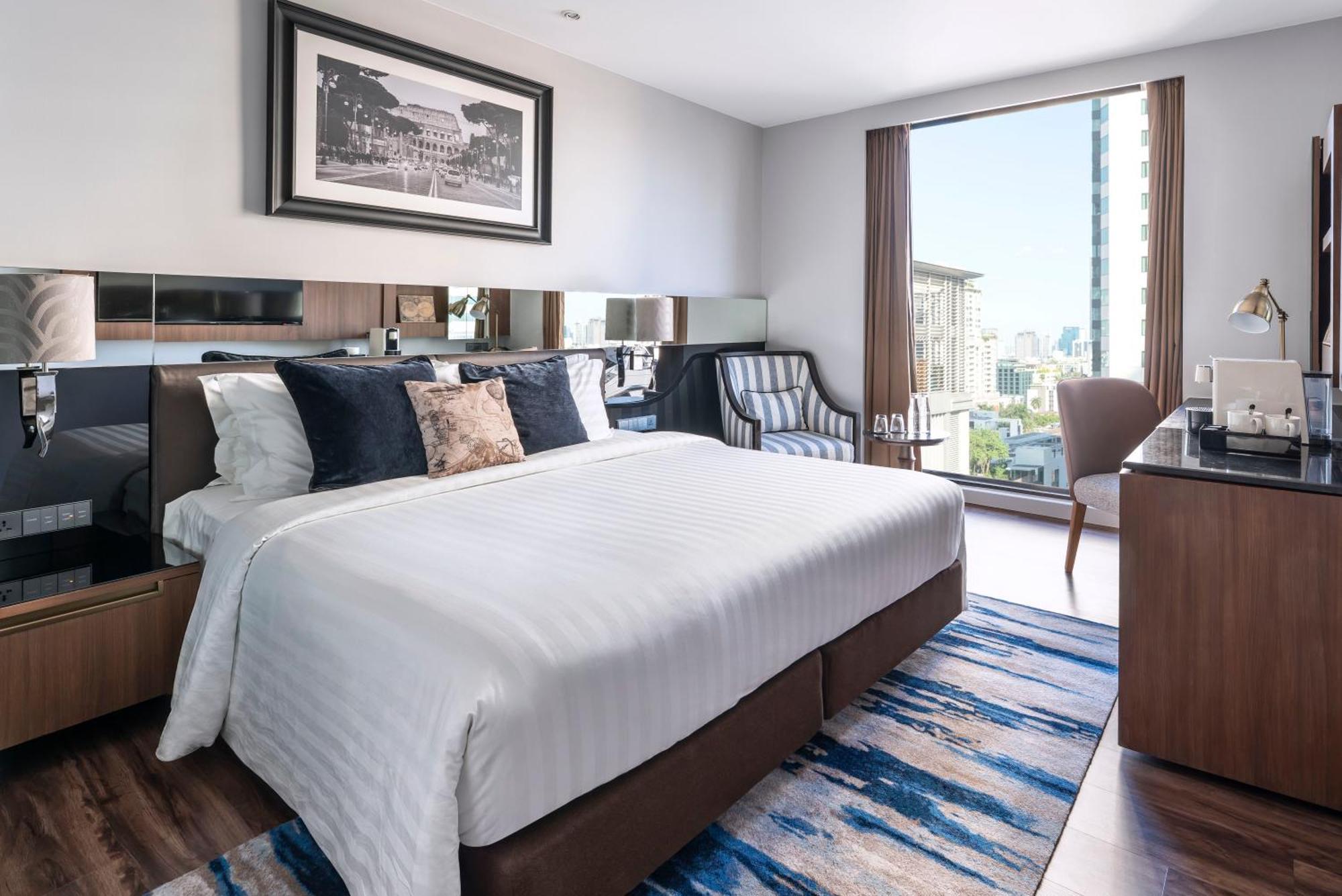 Deluxe King Room