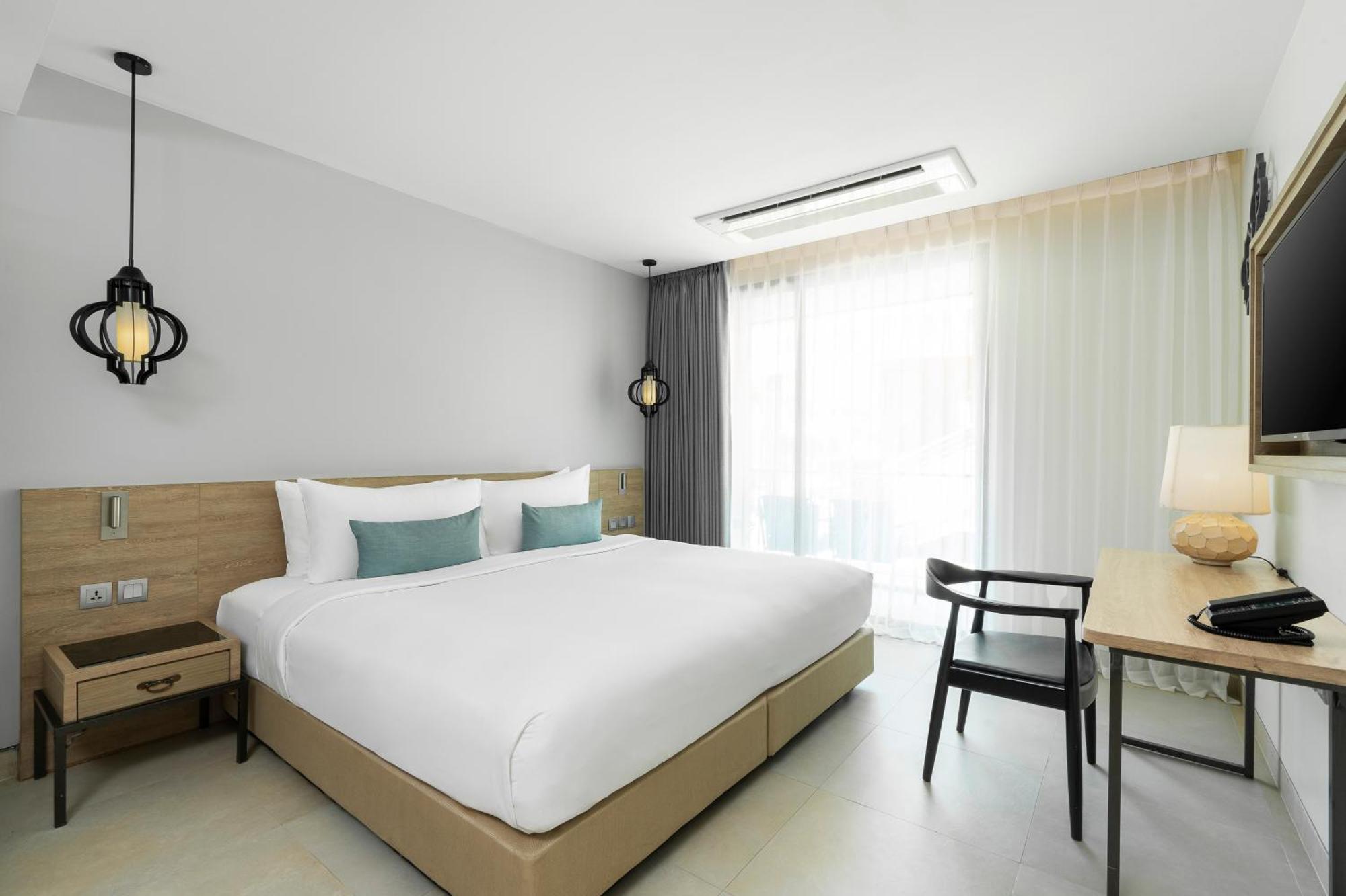 Deluxe Double or Twin Room