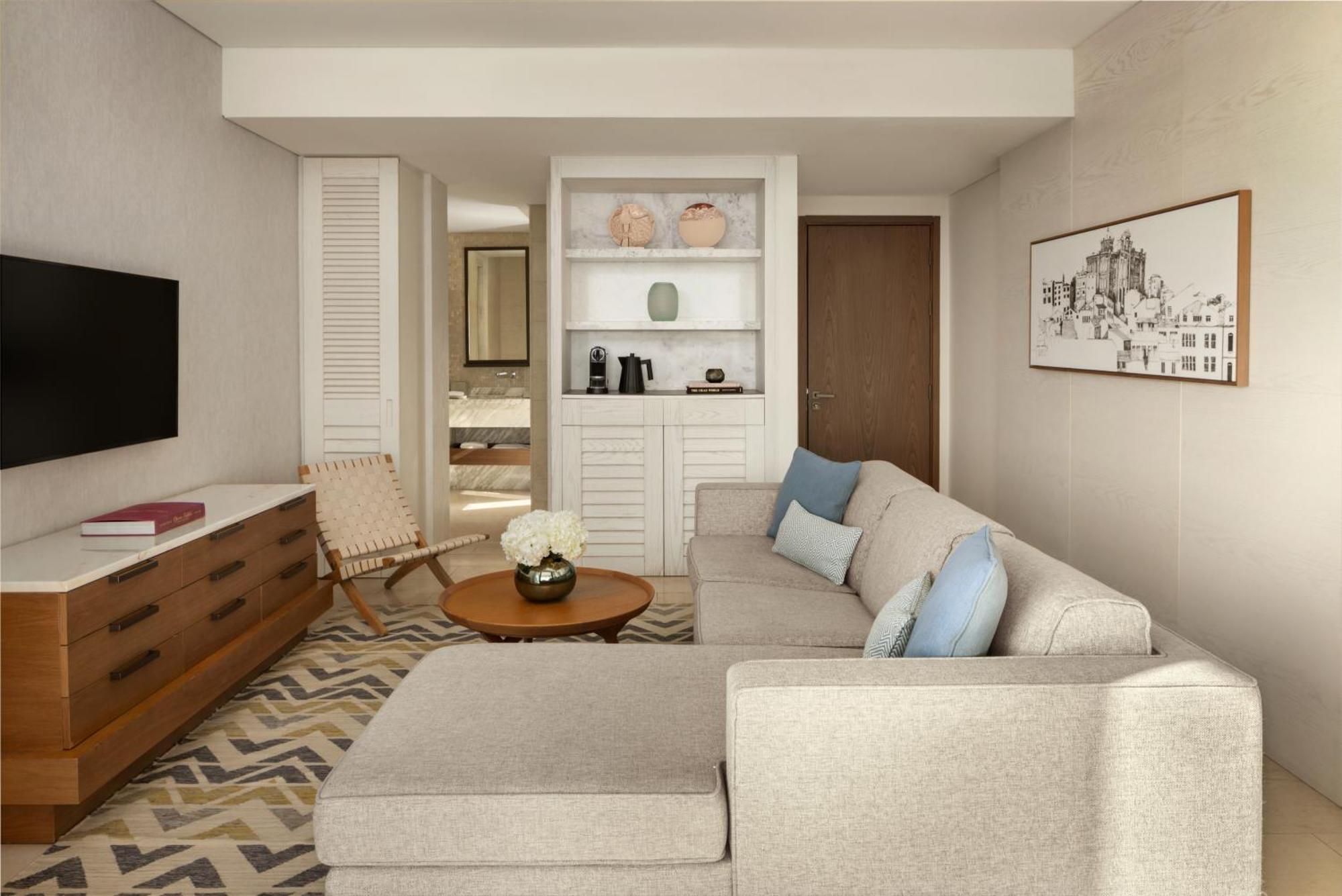 Deluxe Seaview Suite,1769965907:JPEG