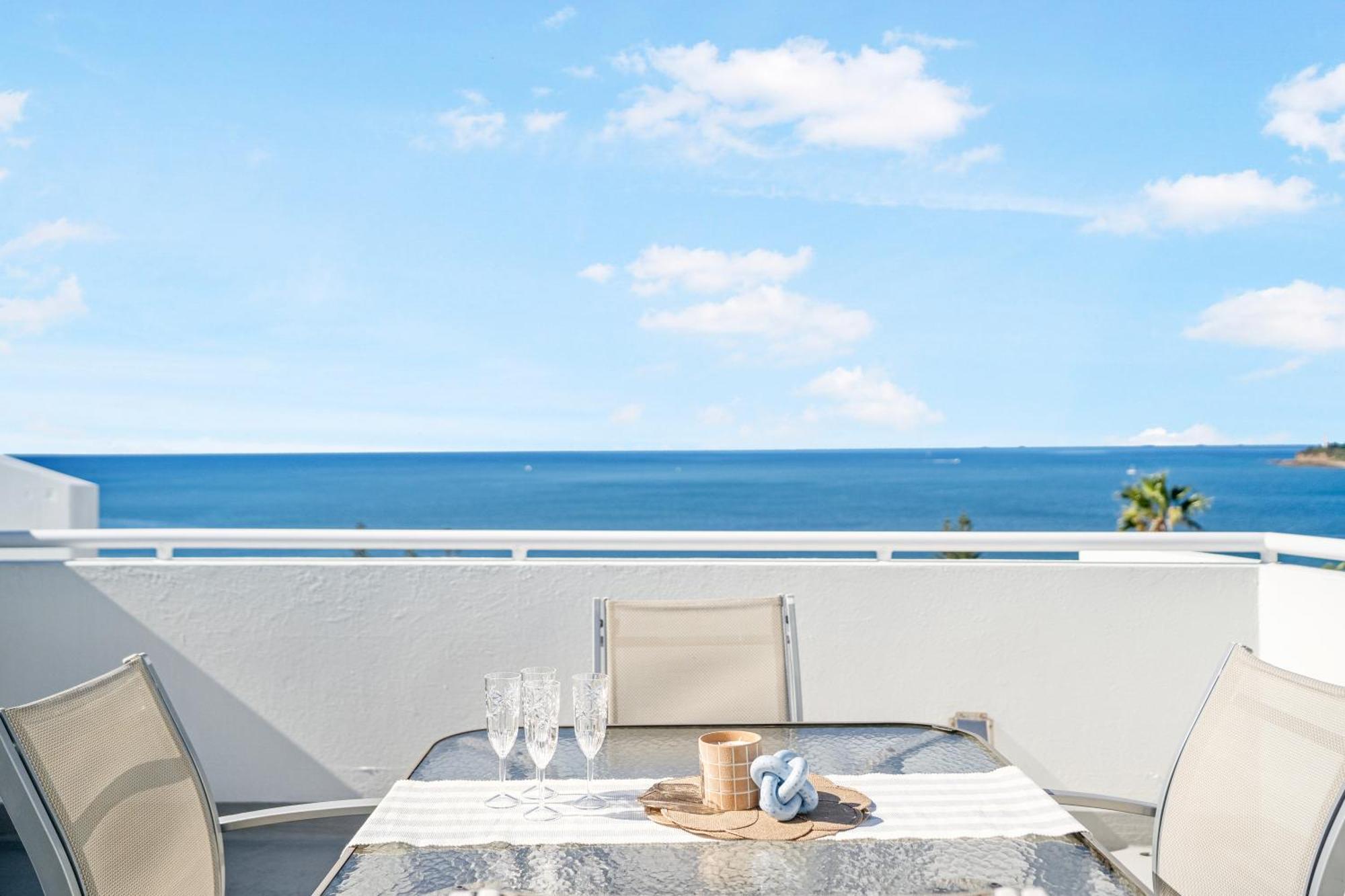 Three-Bedroom Rooftop Terrace Mariner