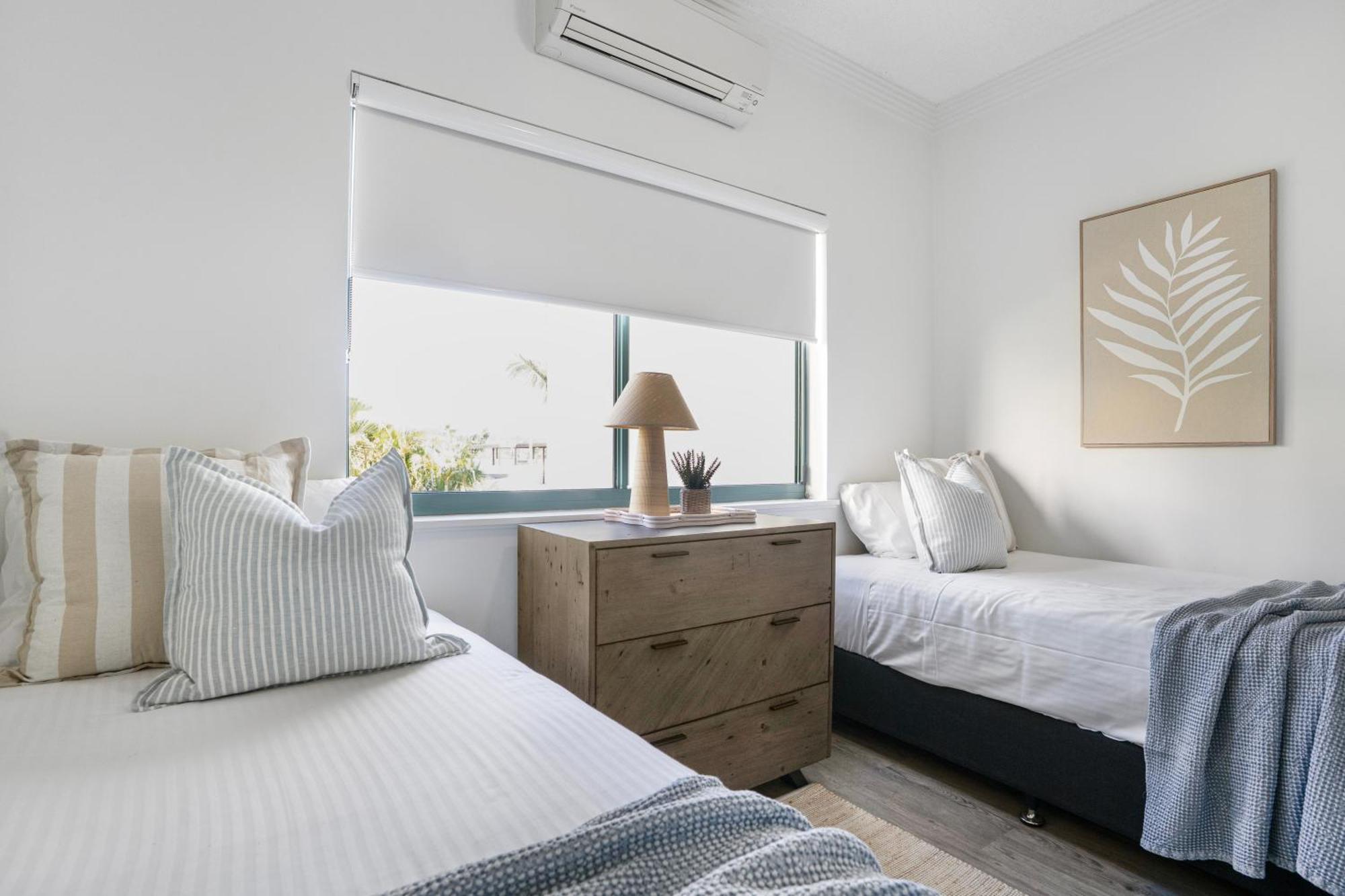 Three-Bedroom Rooftop Terrace Mariner
