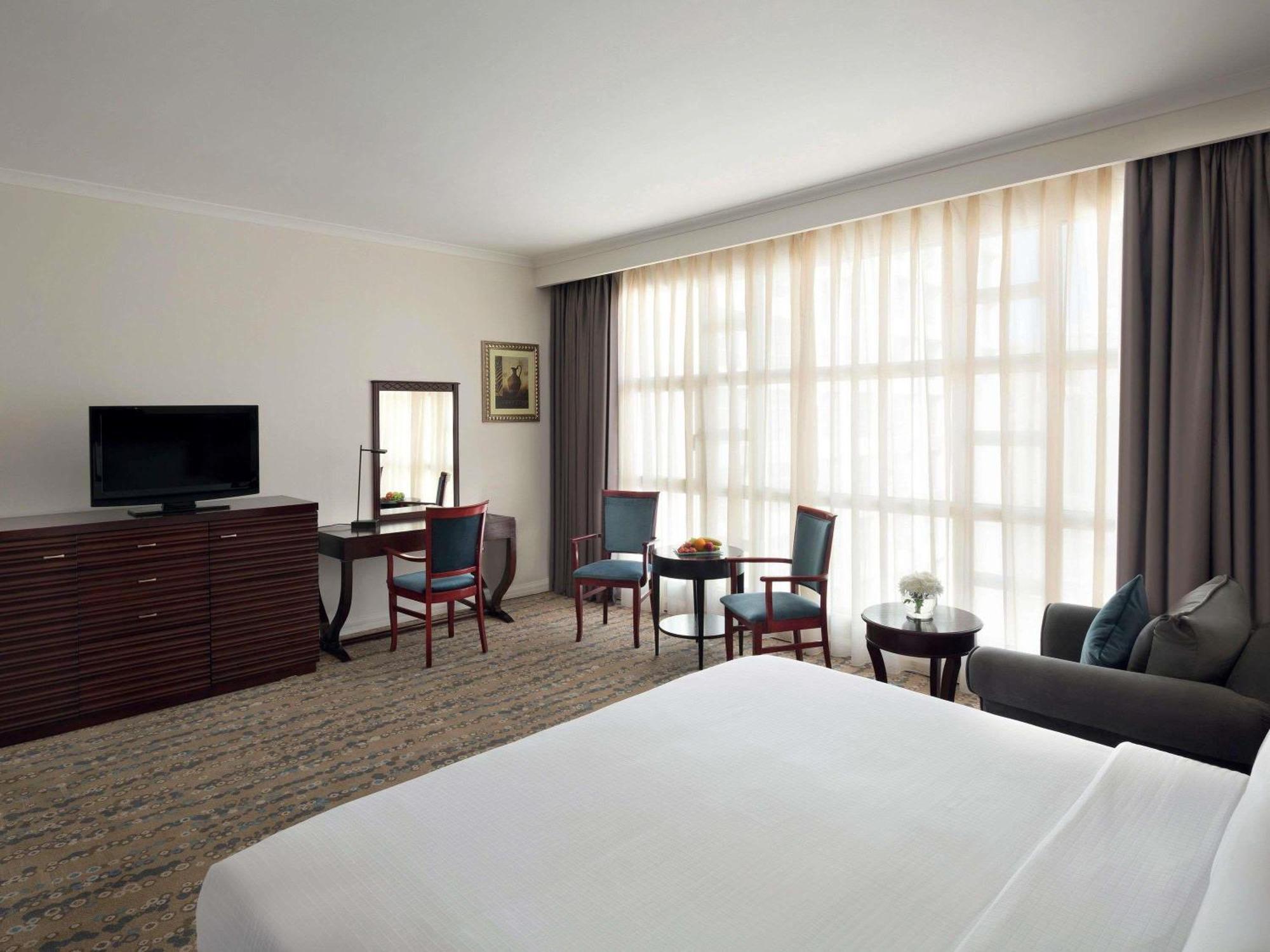 Executive Kamer met Kingsize Bed en Uitzicht op de Toren