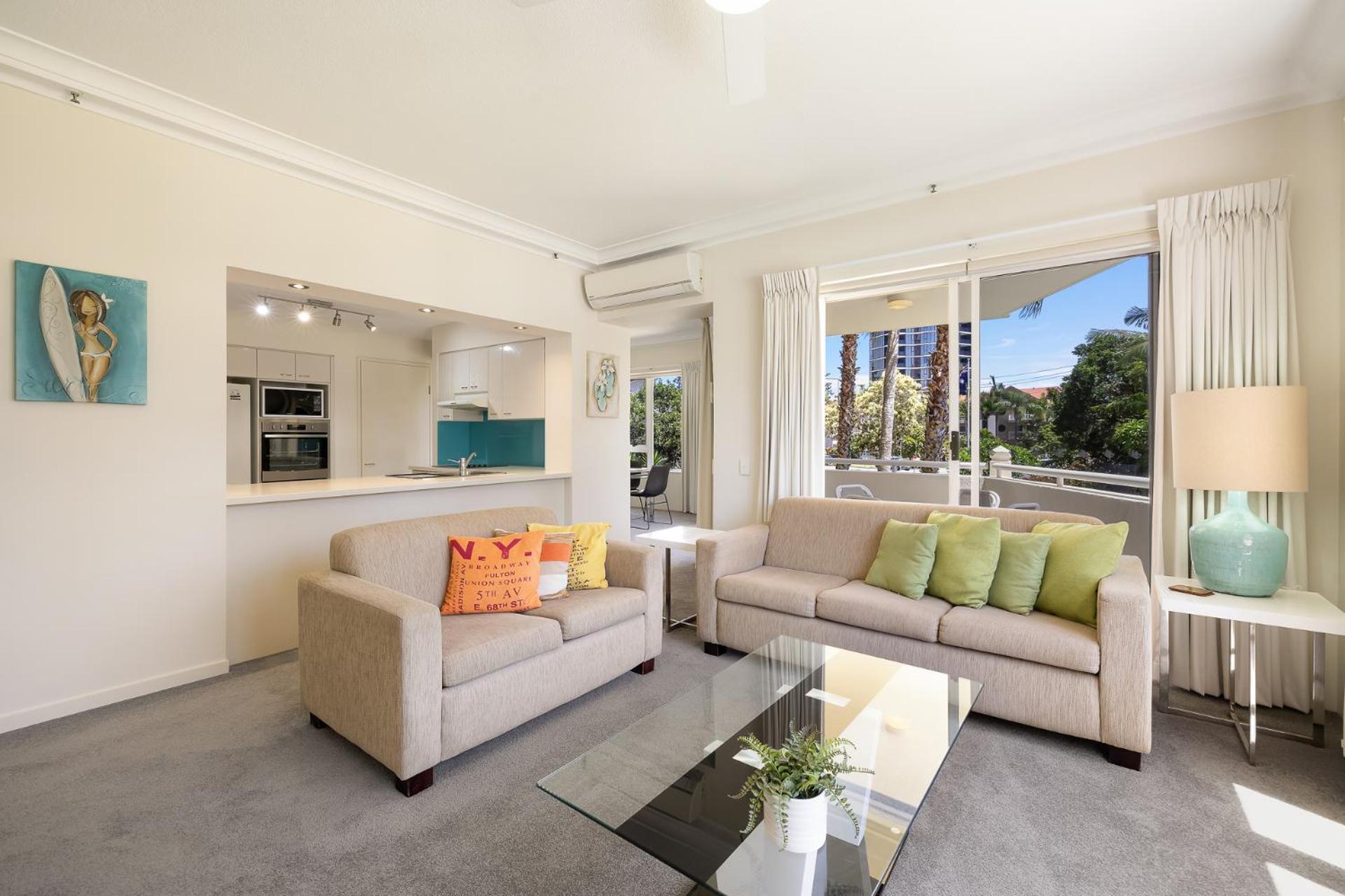 Deluxe One-Bedroom Apartment