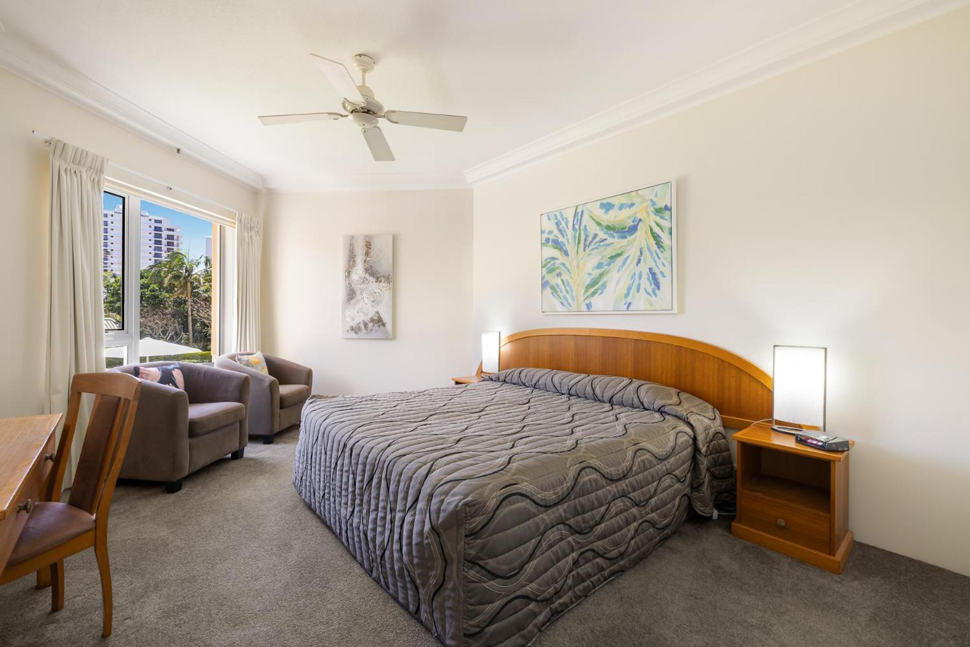 Deluxe One-Bedroom Apartment
