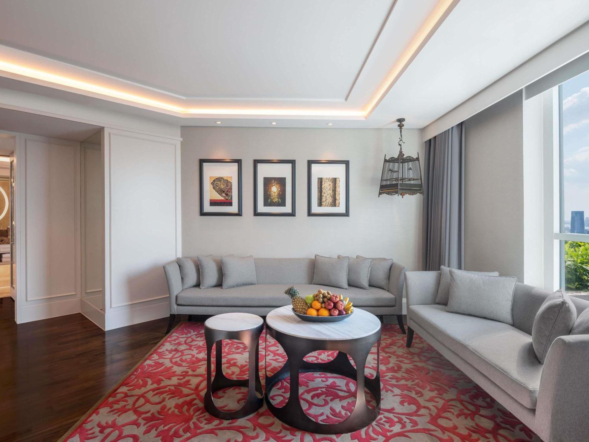 Legendary Suite King Bed Club Millésime Access,1771566852:JPEG