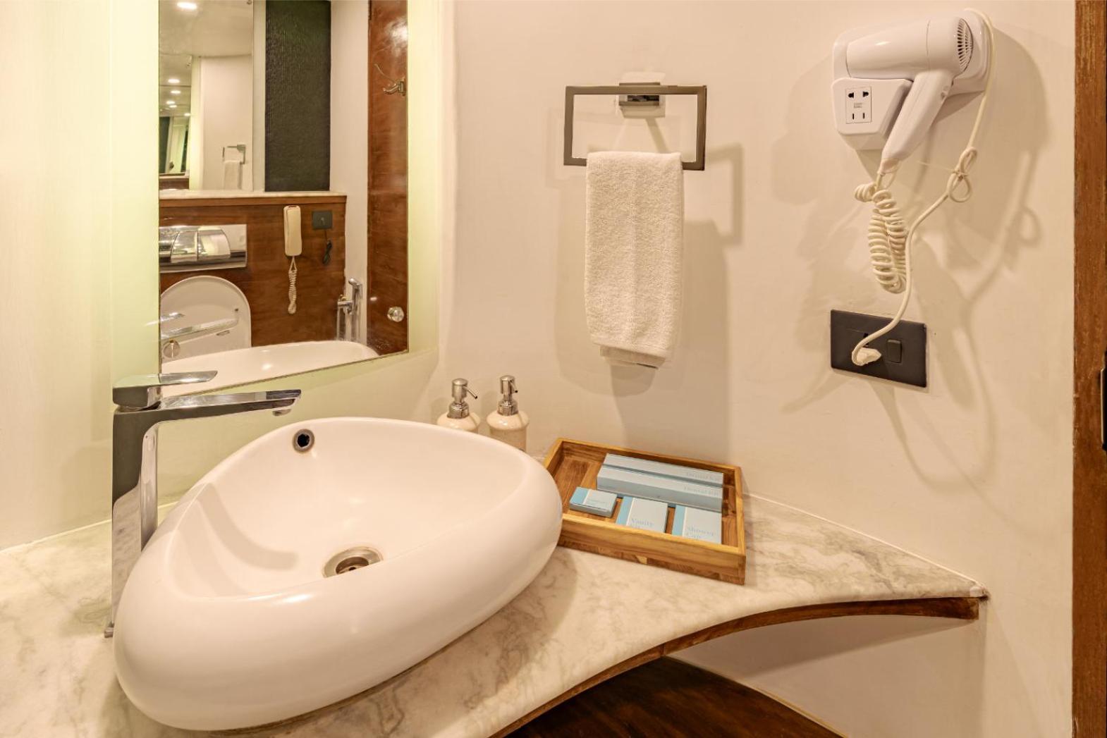 Superior Room Two Single Beds