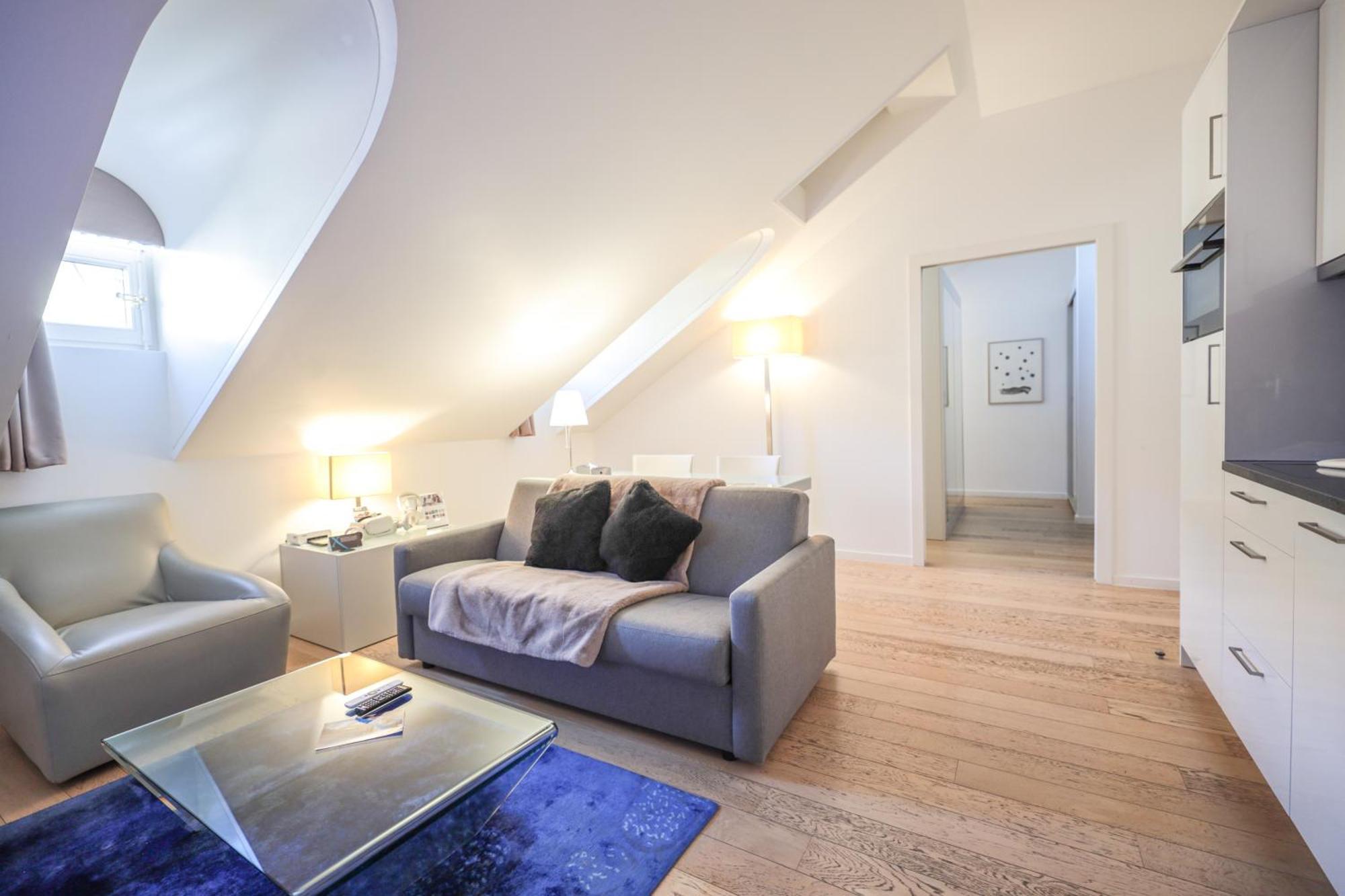 One-Bedroom Apartment – Air-Conditioned
