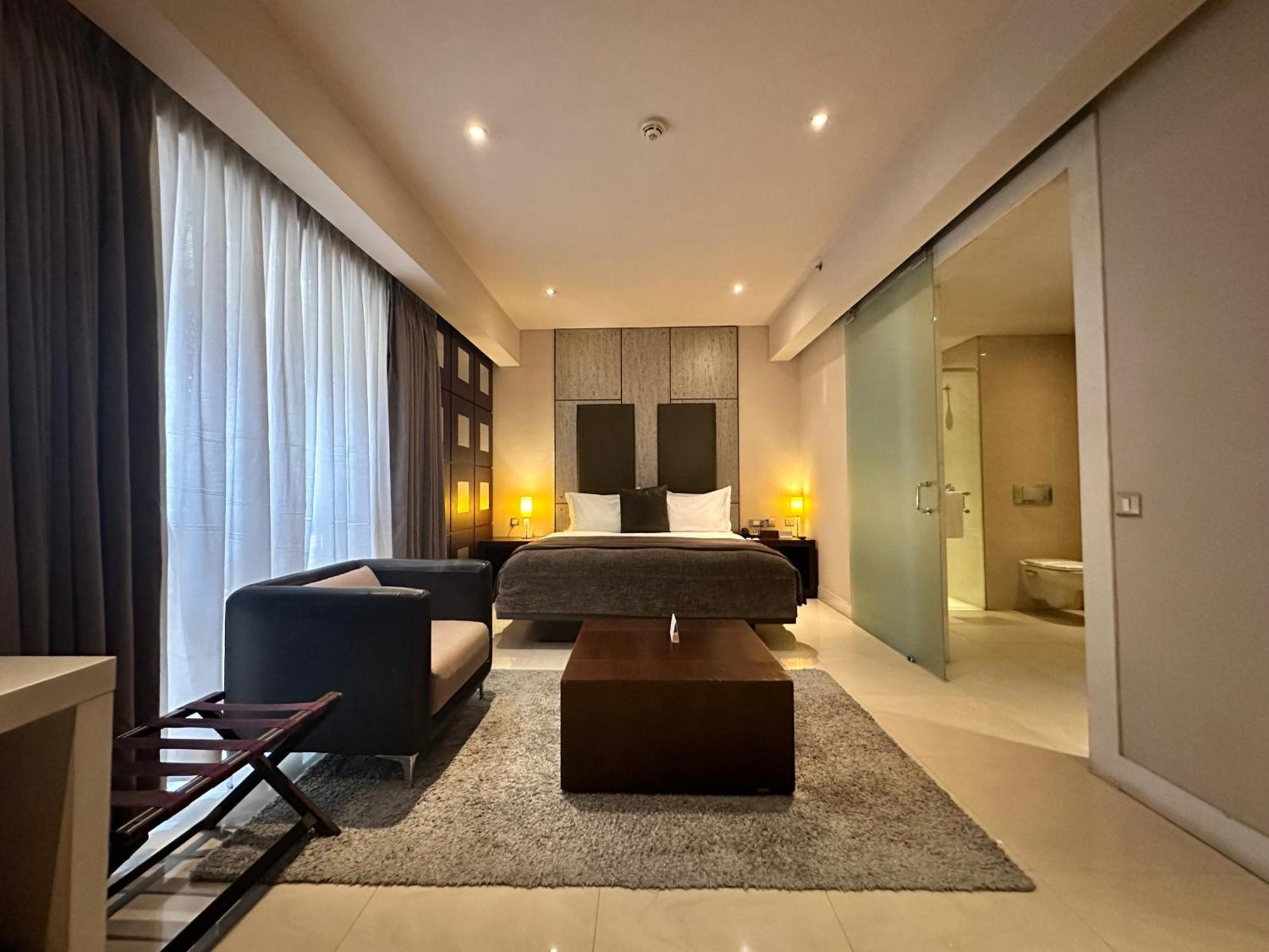 Luxury King Room