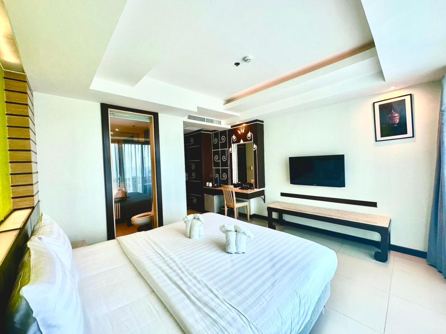 Deluxe Seaview