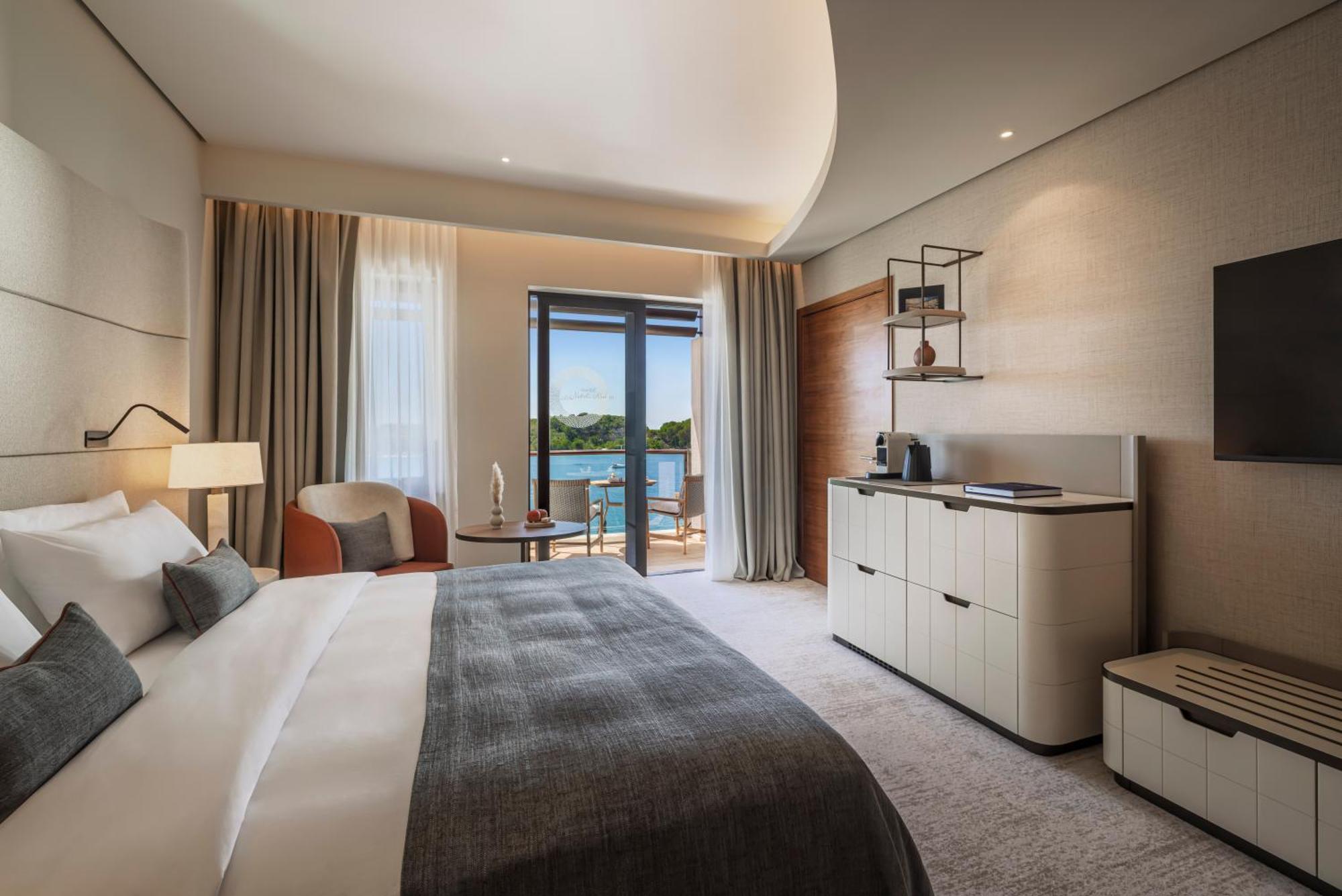 Premium Accessible Room