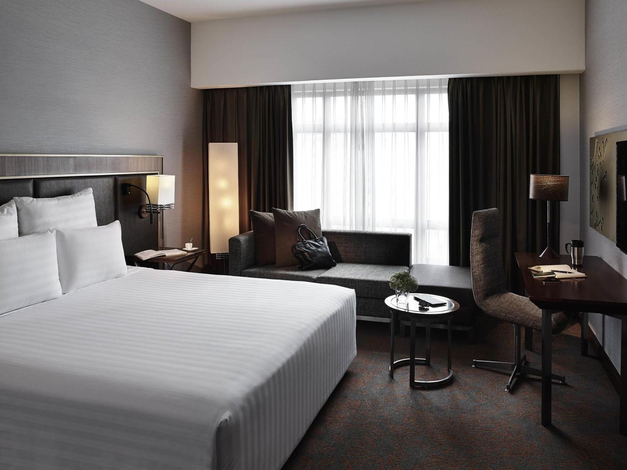 Deluxe Executive King Room City View