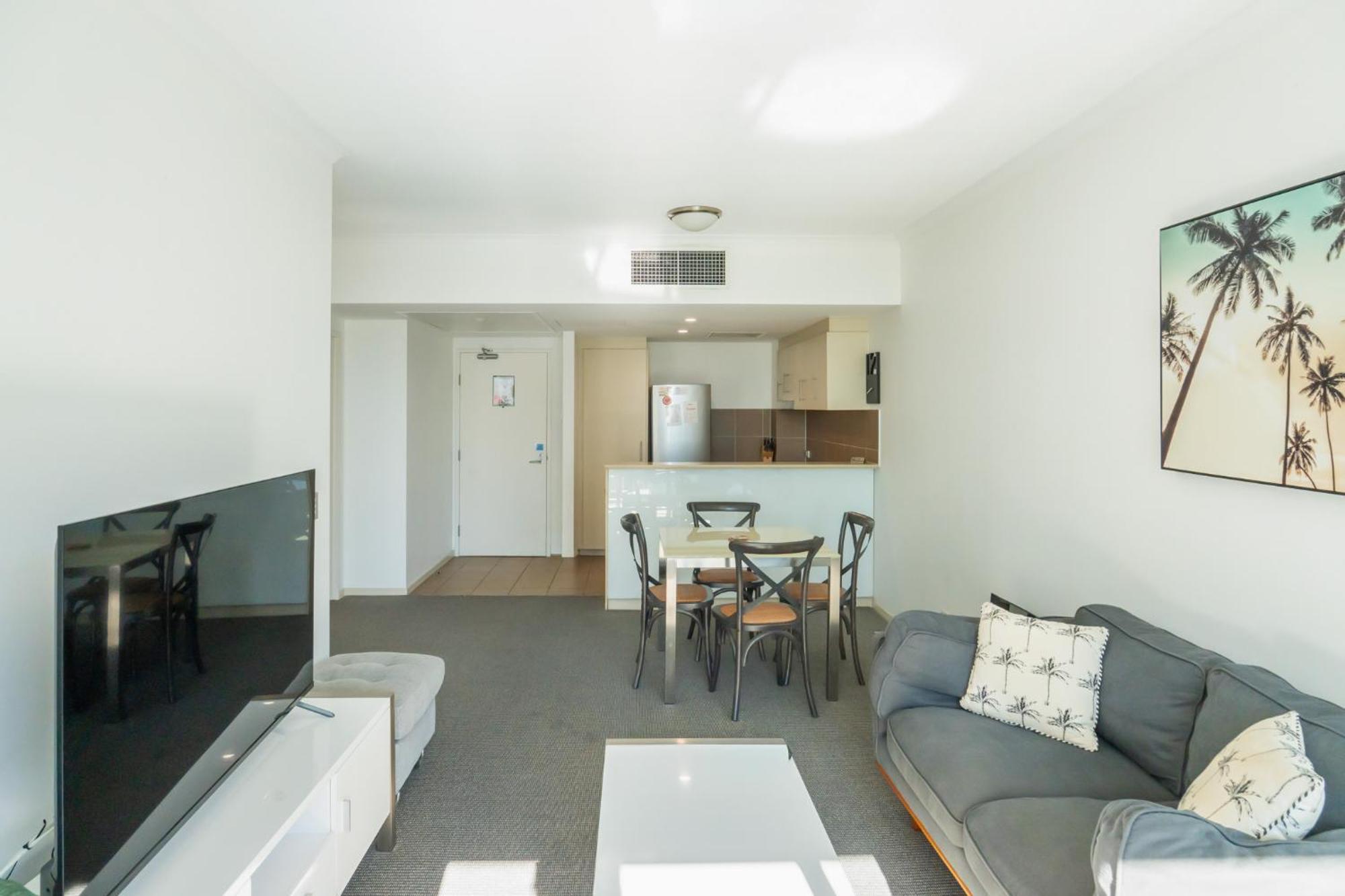 Superior One-Bedroom Apartment