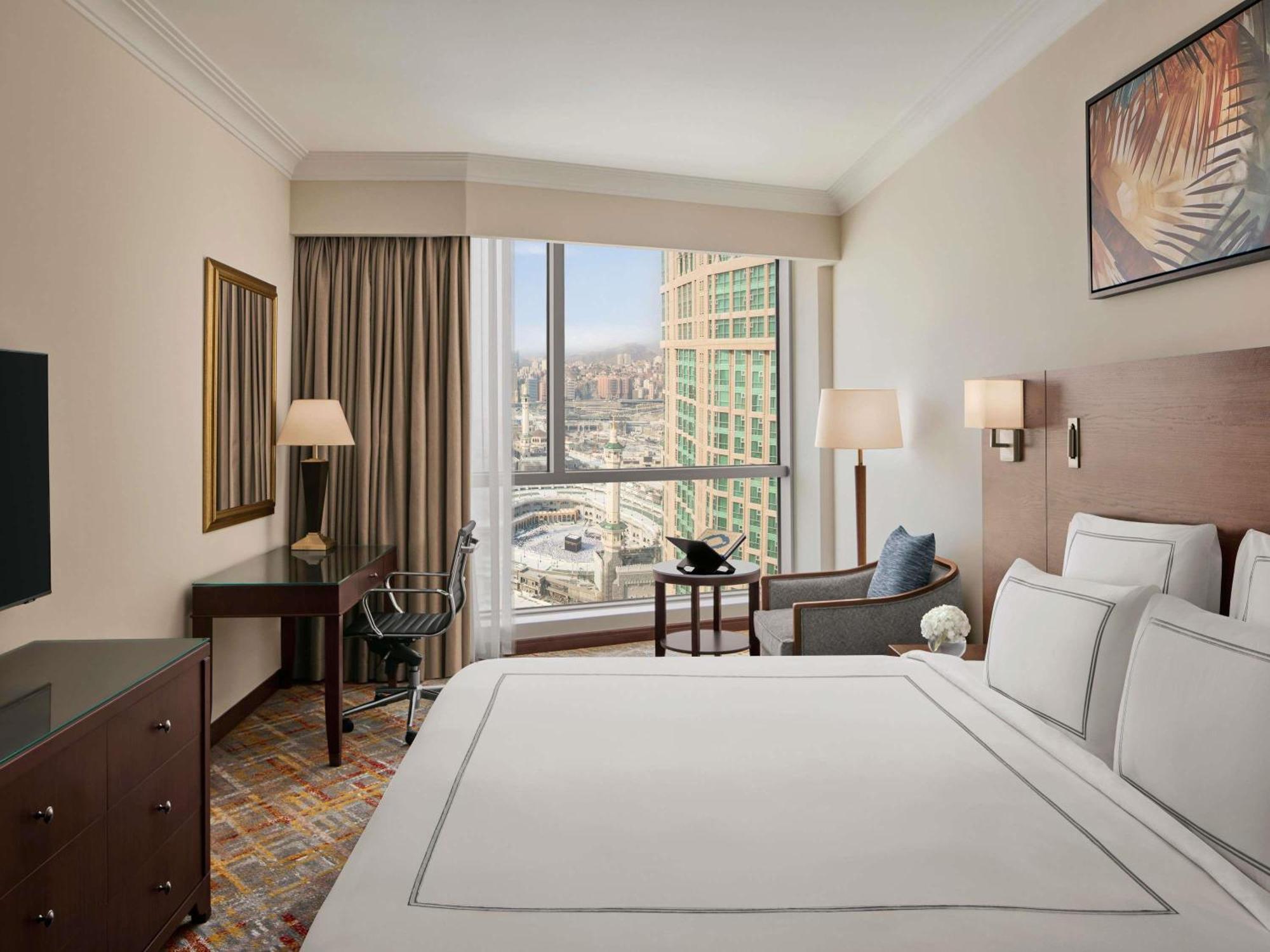 Classic King Room City View
