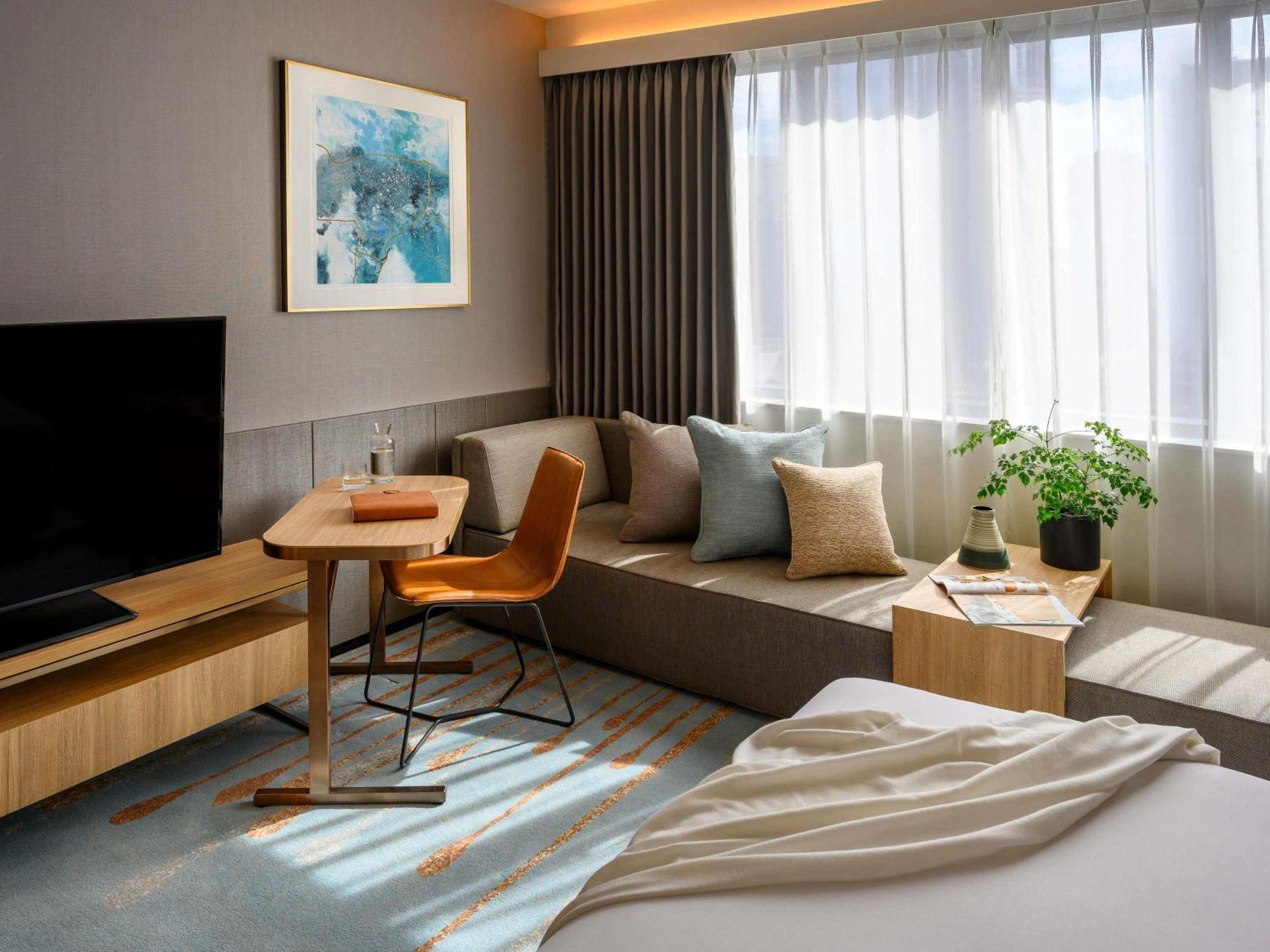 Deluxe King Room