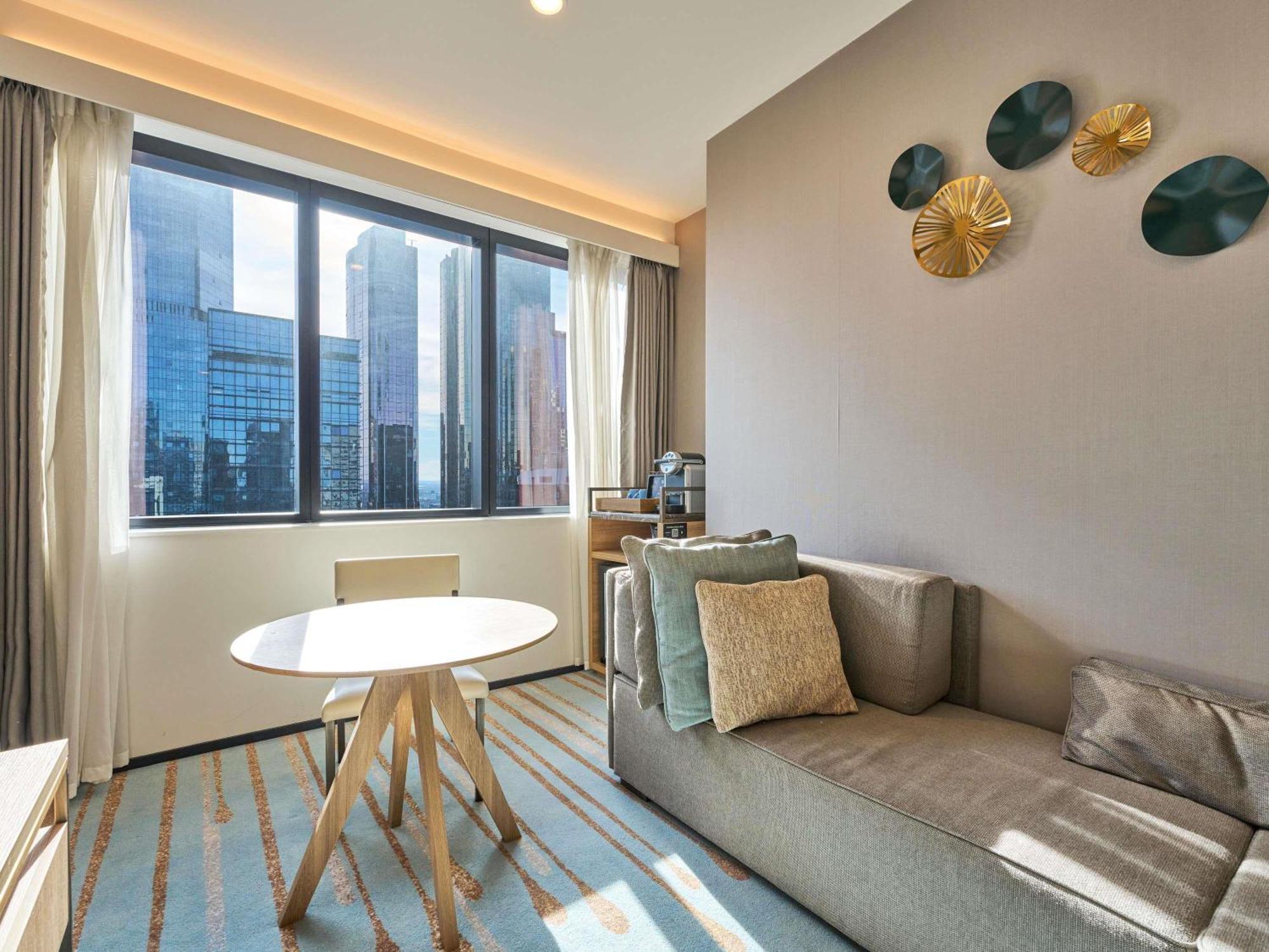 Junior King Suite