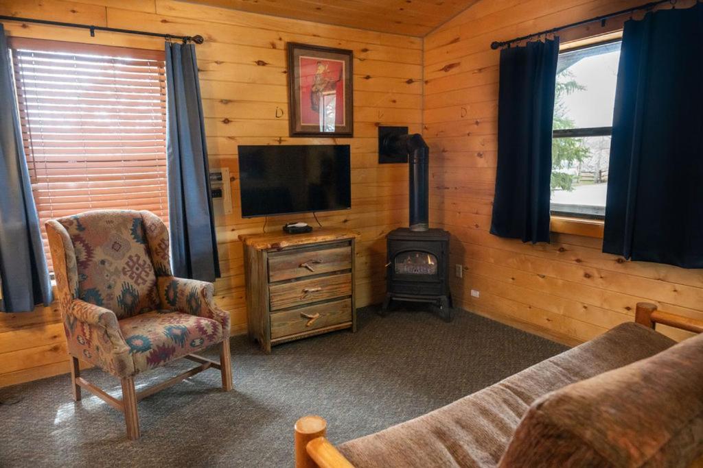 One-Bedroom Cabin