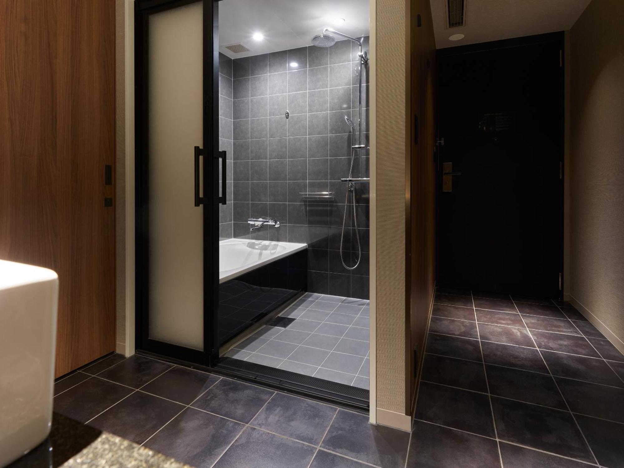 Accessible Queen Room